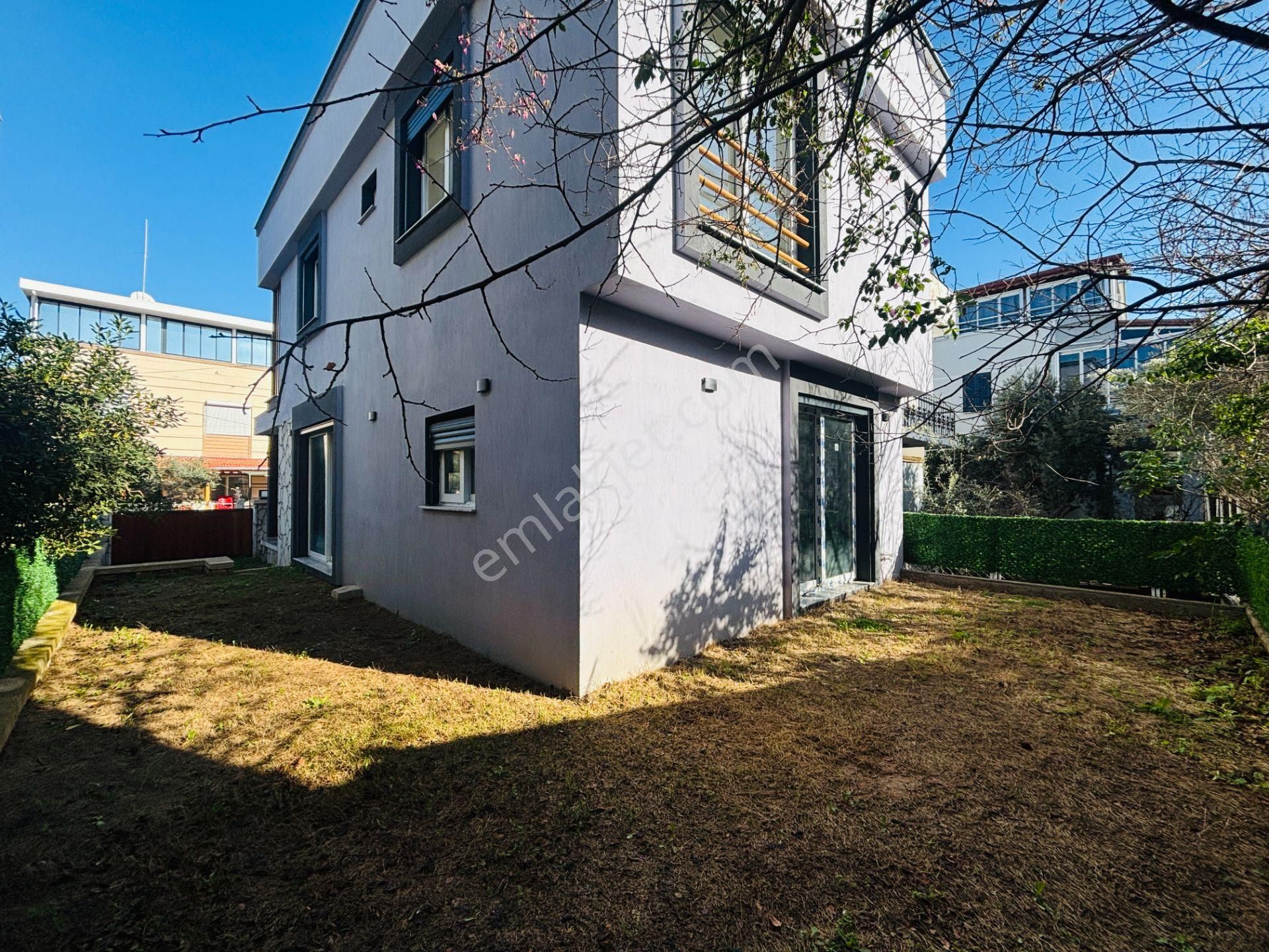 İzmir Seferihisar Payamlı'da Merkezi Konumda Müstakil Ferah Yapılı Satılık 3+1 Villa - Görsel 11