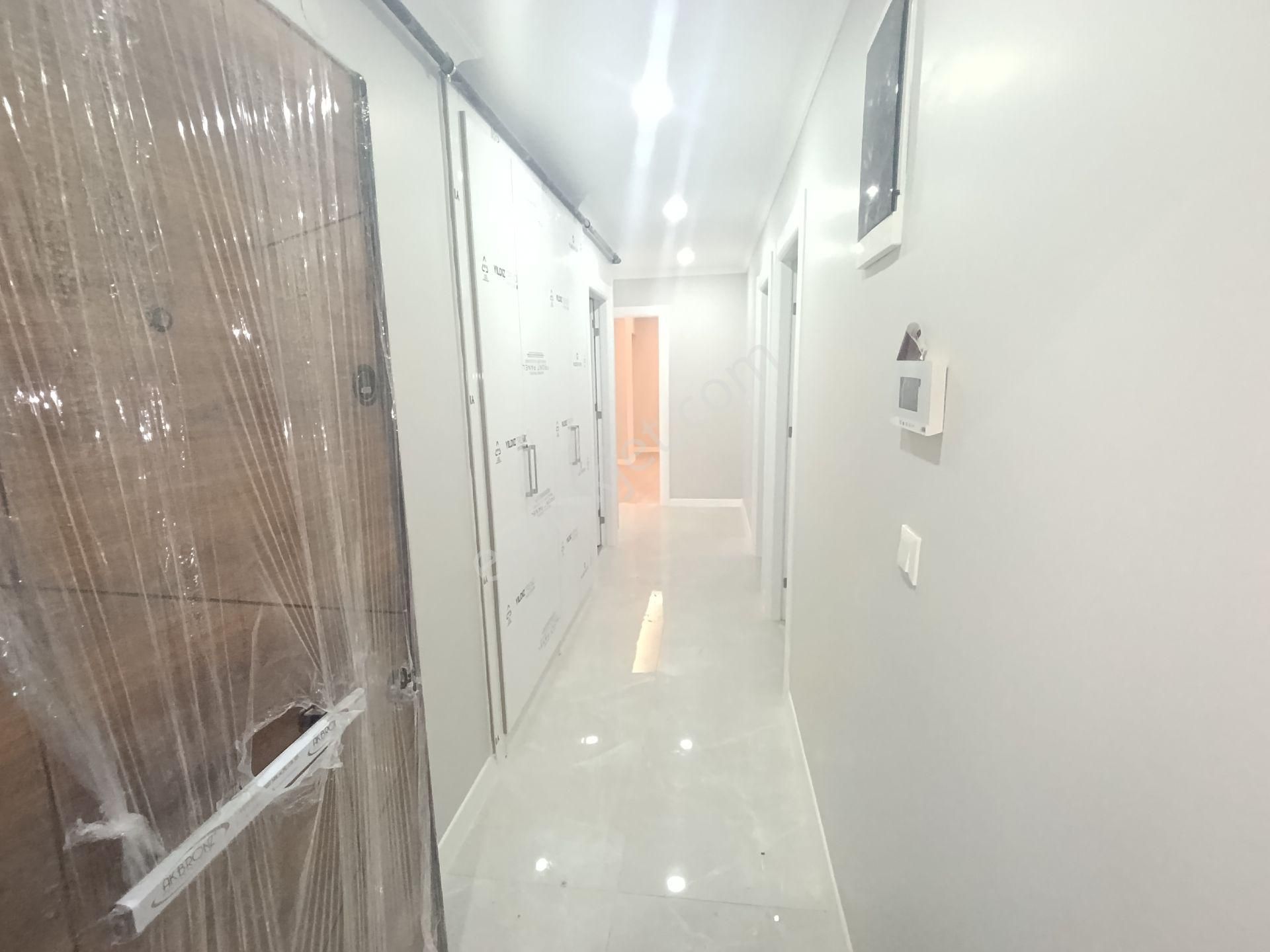 Pendik Güzelyalıda Satılık 3+1 Tek Daire Üstü Asansör Otoparklı Cadde Üstü Lüks Daire - Görsel 22