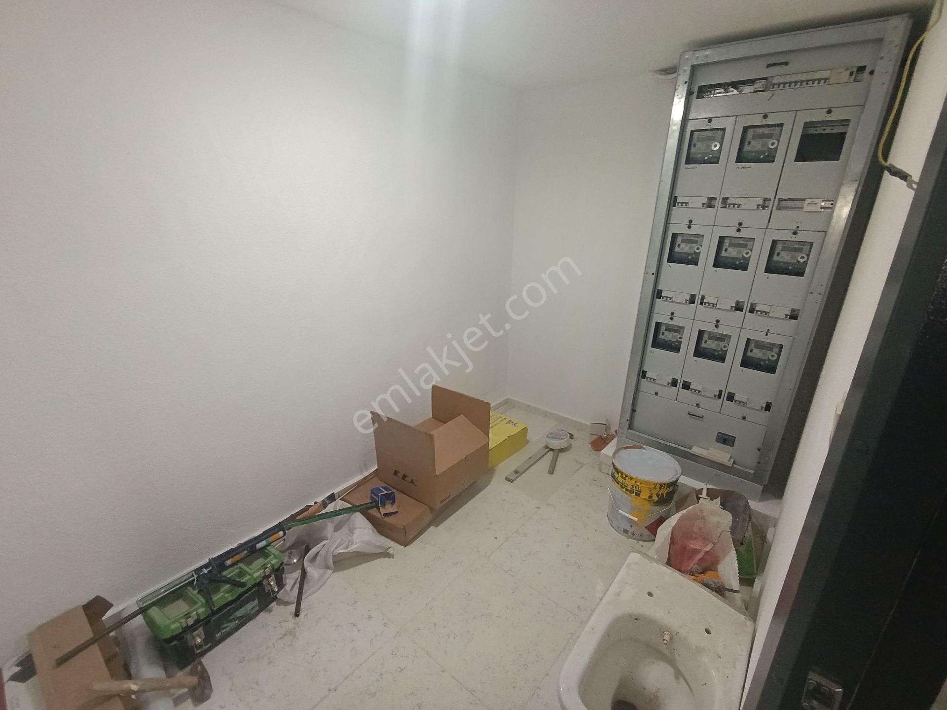 Pendik Güzelyalıda Satılık 3+1 Tek Daire Üstü Asansör Otoparklı Cadde Üstü Lüks Daire - Görsel 32