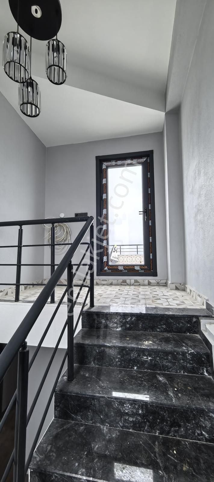 Yenice Sahile 330 Mt Mesafede 4+1+ Kiler Sıfır İskanlı Villa - Görsel 32