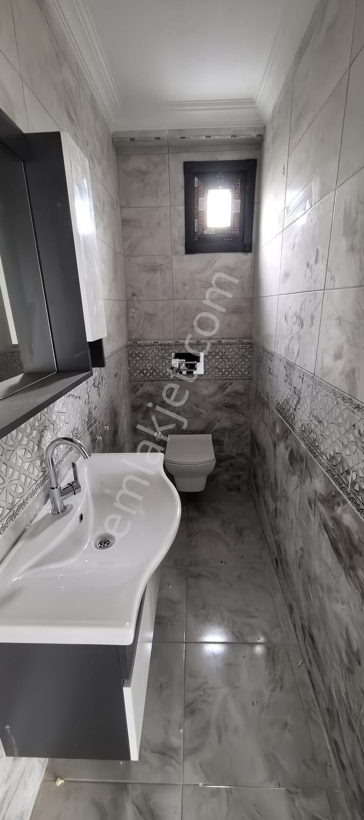 Yenice Sahile 330 Mt Mesafede 4+1+ Kiler Sıfır İskanlı Villa - Görsel 4