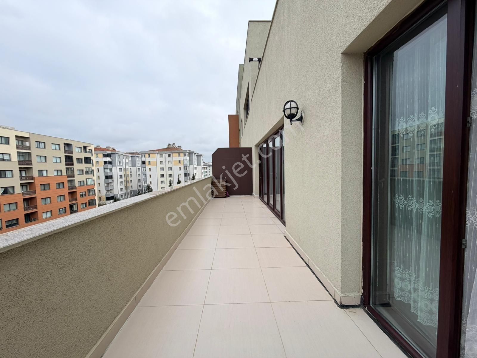 Hürriyette Terrace Sitesinde 3+1 Satılık Daire - Görsel 14