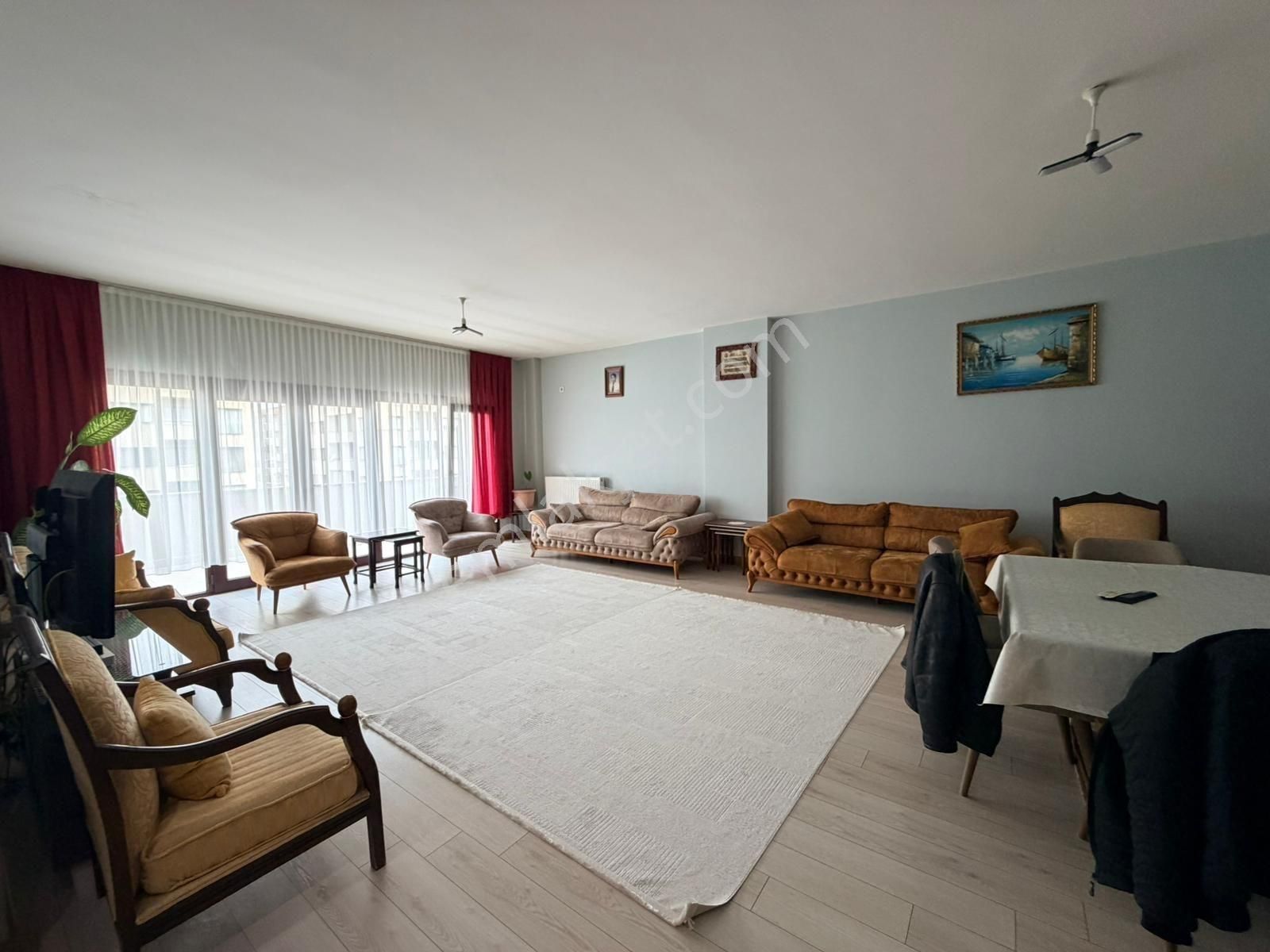 Hürriyette Terrace Sitesinde 3+1 Satılık Daire - Görsel 2