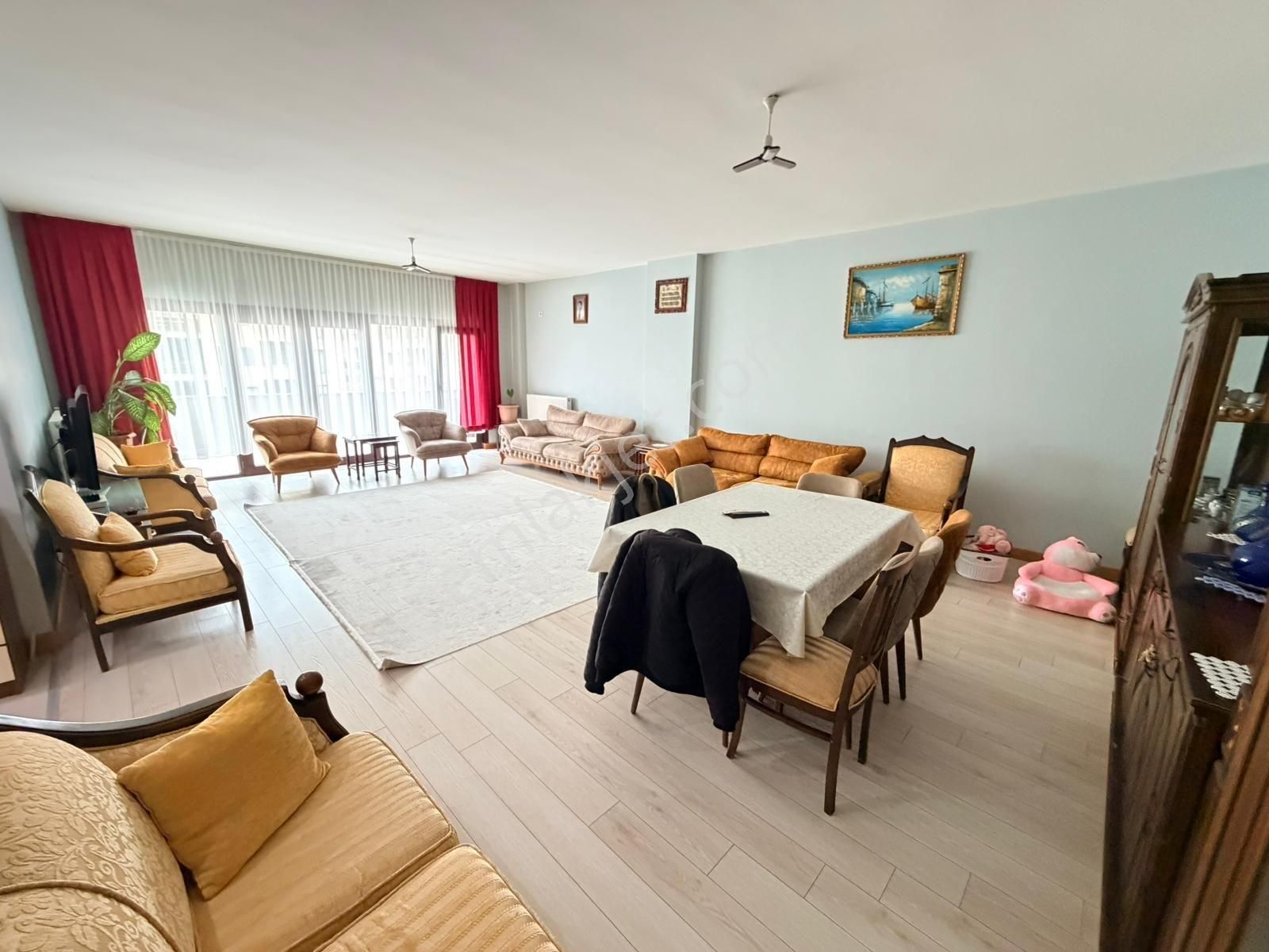 Hürriyette Terrace Sitesinde 3+1 Satılık Daire - Görsel 11