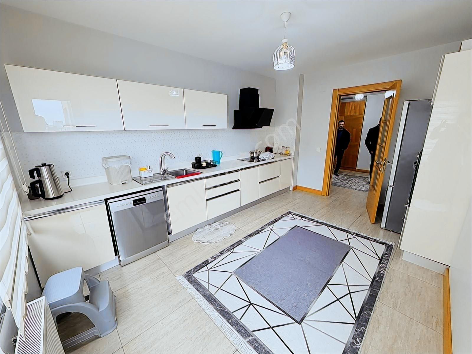 Hürriyette Terrace Sitesinde 3+1 Satılık Daire - Görsel 32