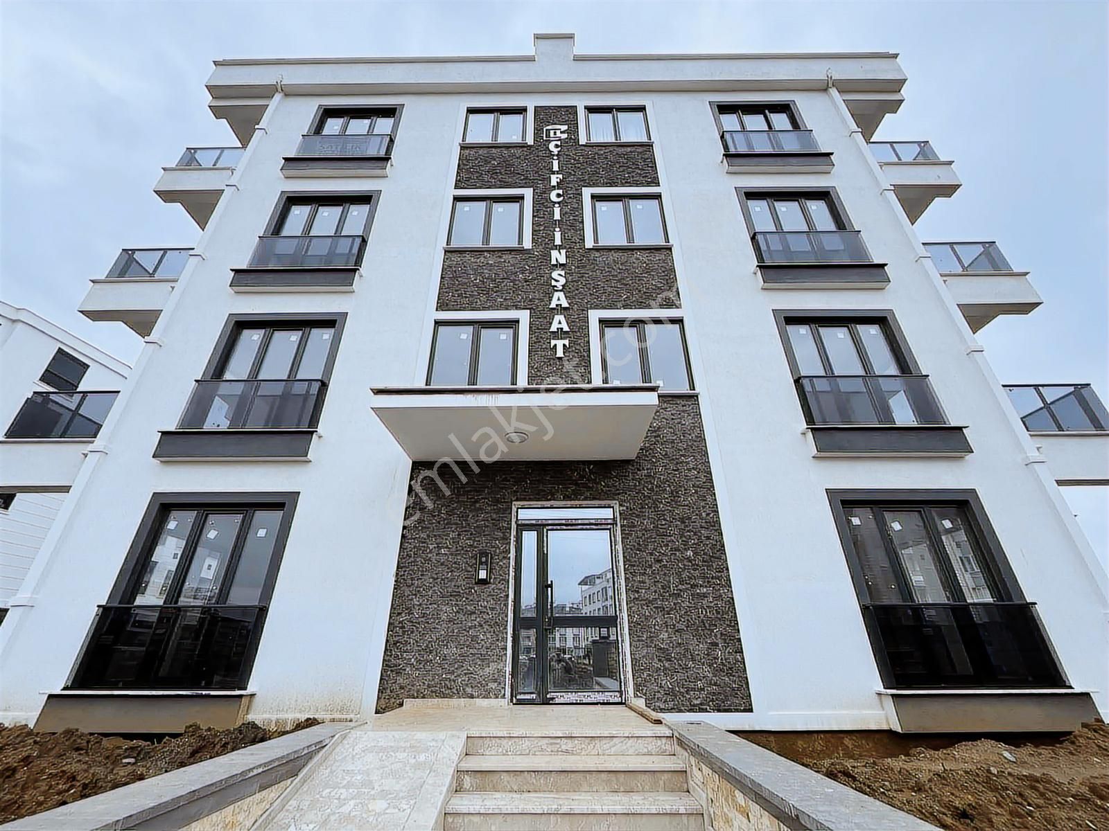 Gürsoy'dan Altınkumda Sıfır Arakat Ön Cephe Fırsat 2+1