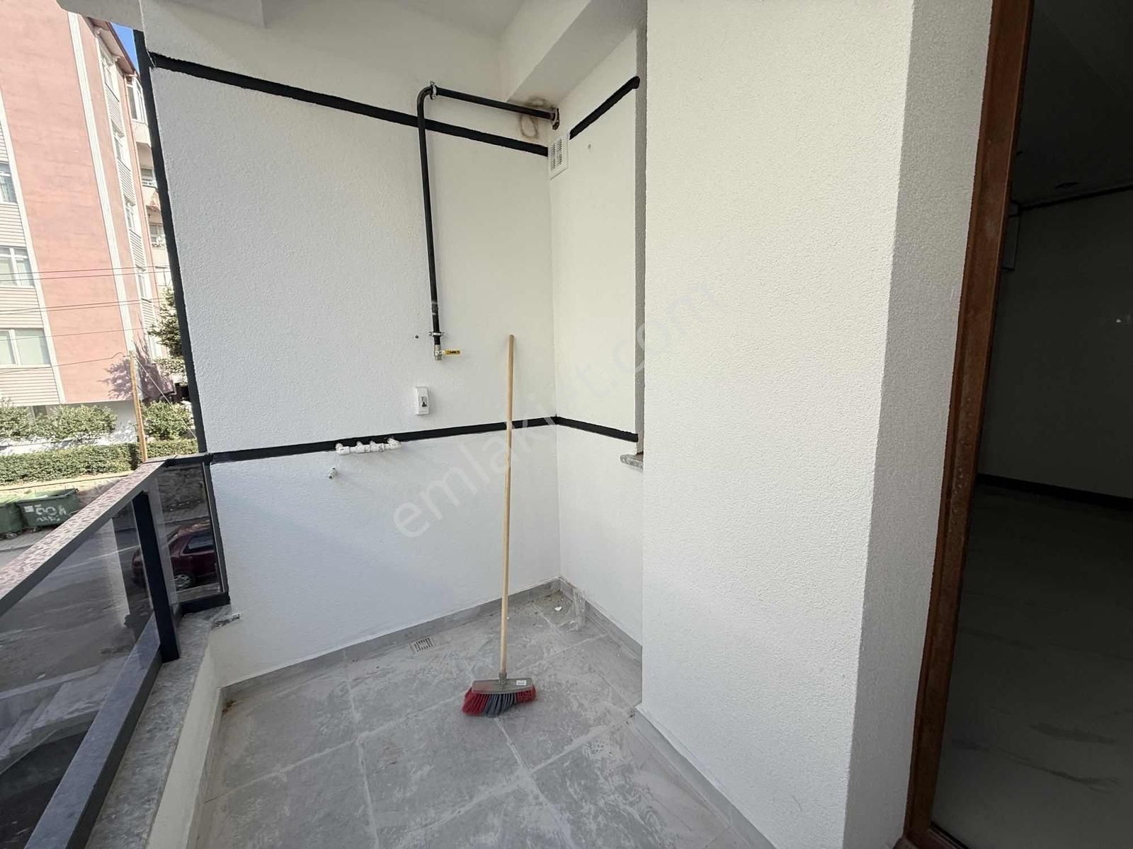 Körfez Hacıosman Mah Satılık Lüx Daire 3+1 Odalı Asansörlü - Görsel 2