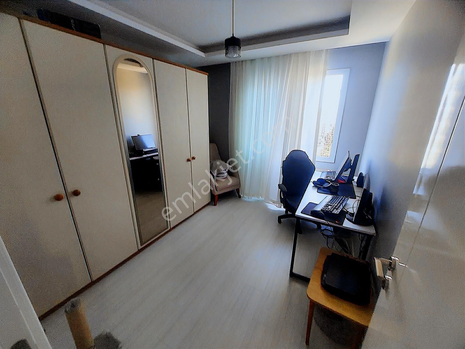 Avrupa Hast Arkası Kap.mutfak Çb+g.odalı D.gazlı Lüx Yapılı - Görsel 24