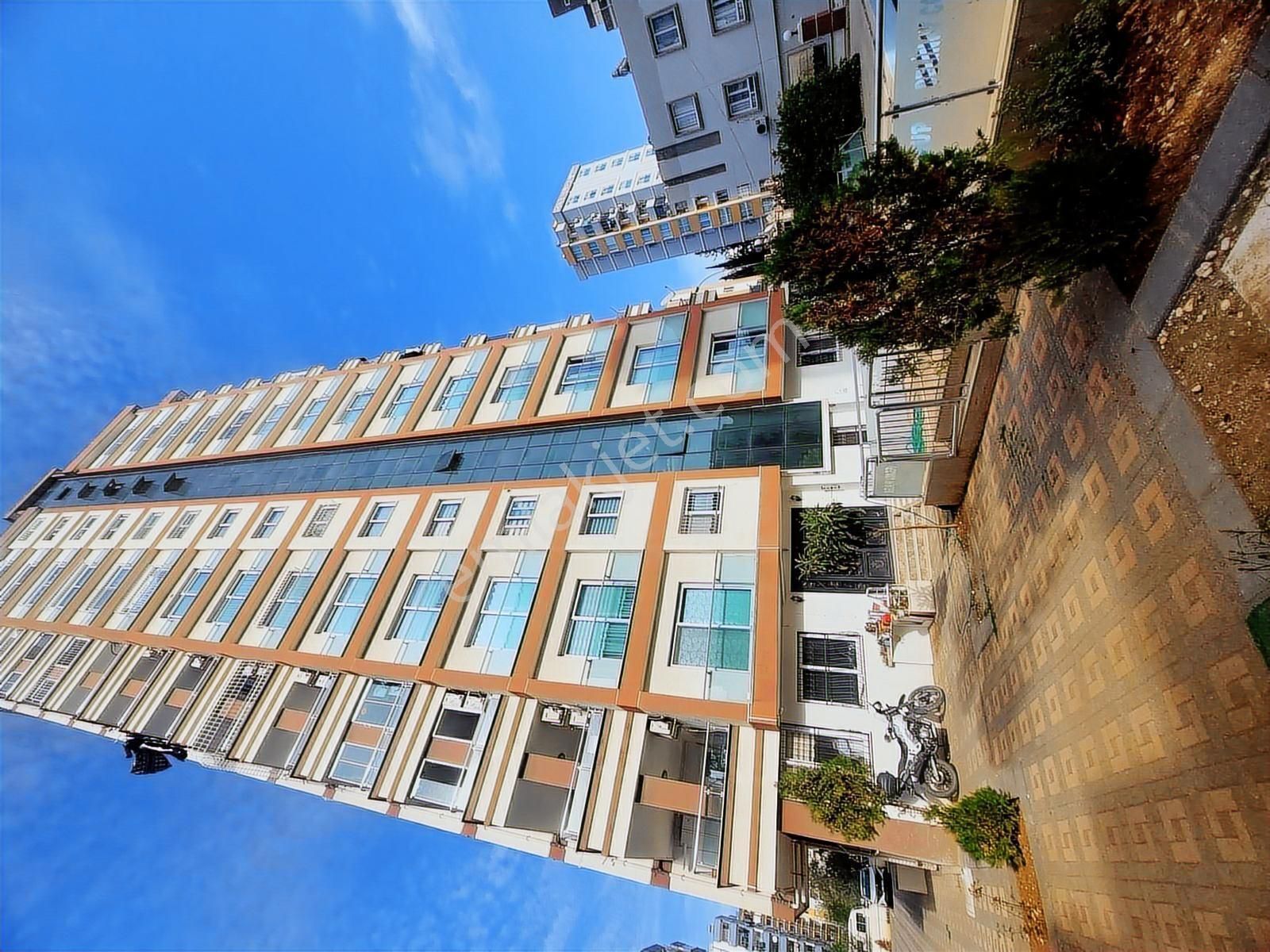 Avrupa Hast Arkası Kap.mutfak Çb+g.odalı D.gazlı Lüx Yapılı