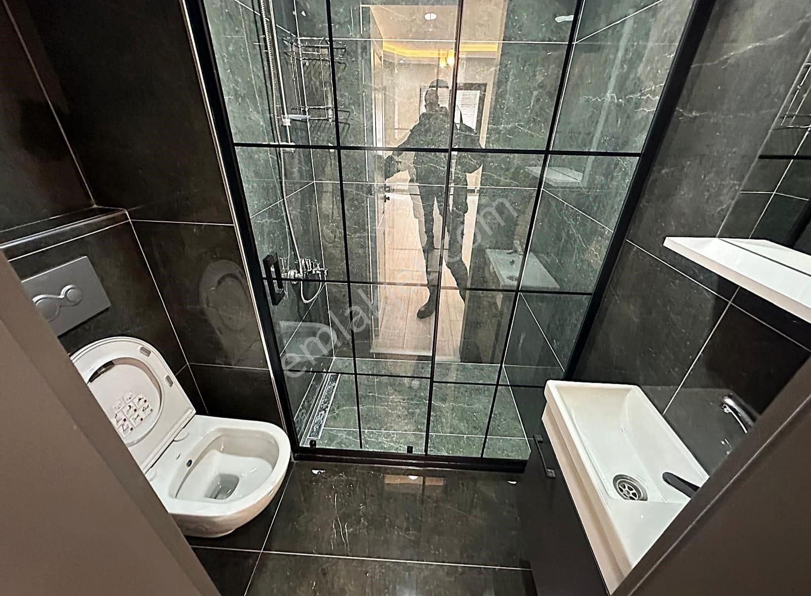 Atanora Vadi'den 1059.cadde Üzerinde Kabil Caddesi Yakını 4+1 Süperlüx Yapılı Çift Banyolu - Görsel 18