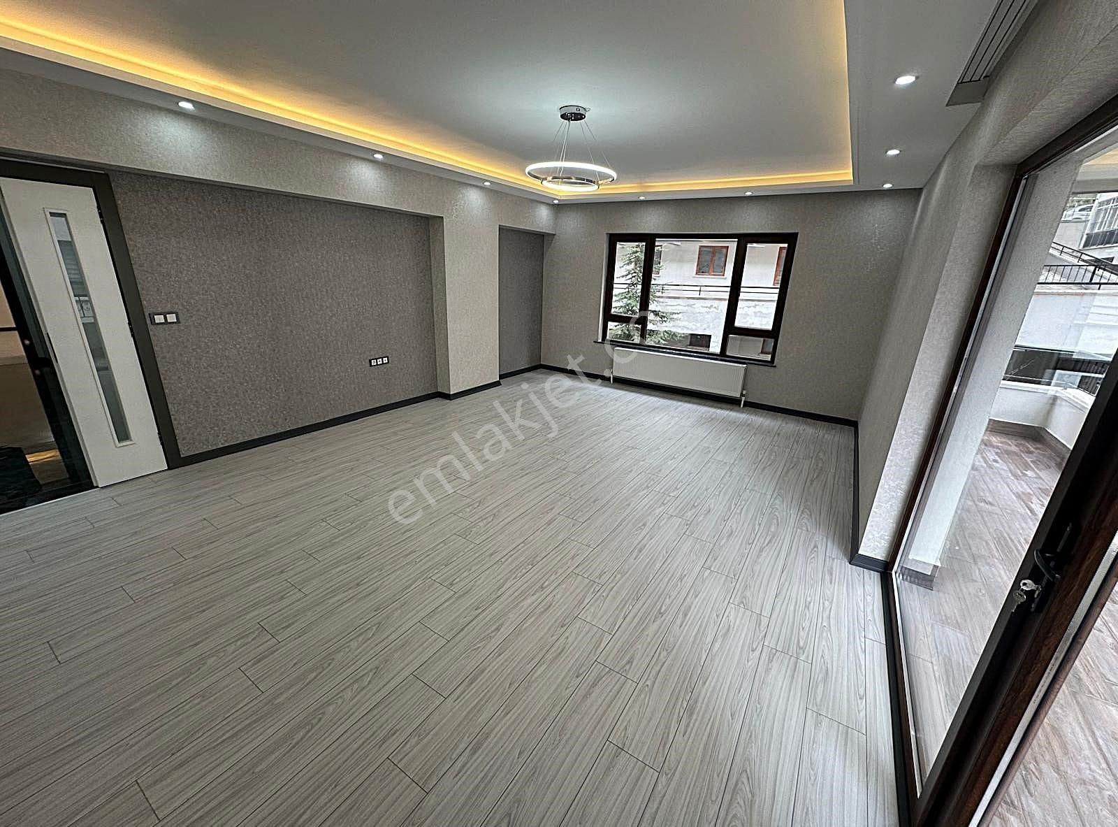 Atanora Vadi'den 1059.cadde Üzerinde Kabil Caddesi Yakını 4+1 Süperlüx Yapılı Çift Banyolu - Görsel 9