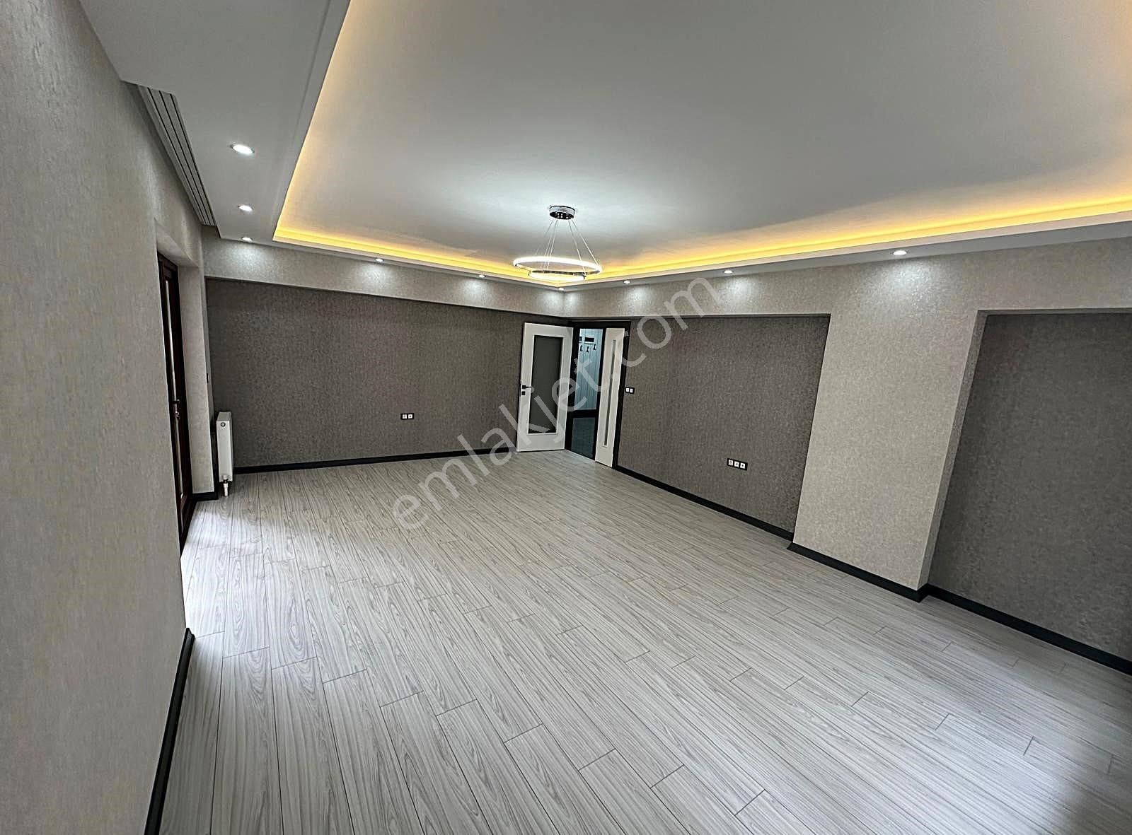 Atanora Vadi'den 1059.cadde Üzerinde Kabil Caddesi Yakını 4+1 Süperlüx Yapılı Çift Banyolu - Görsel 26