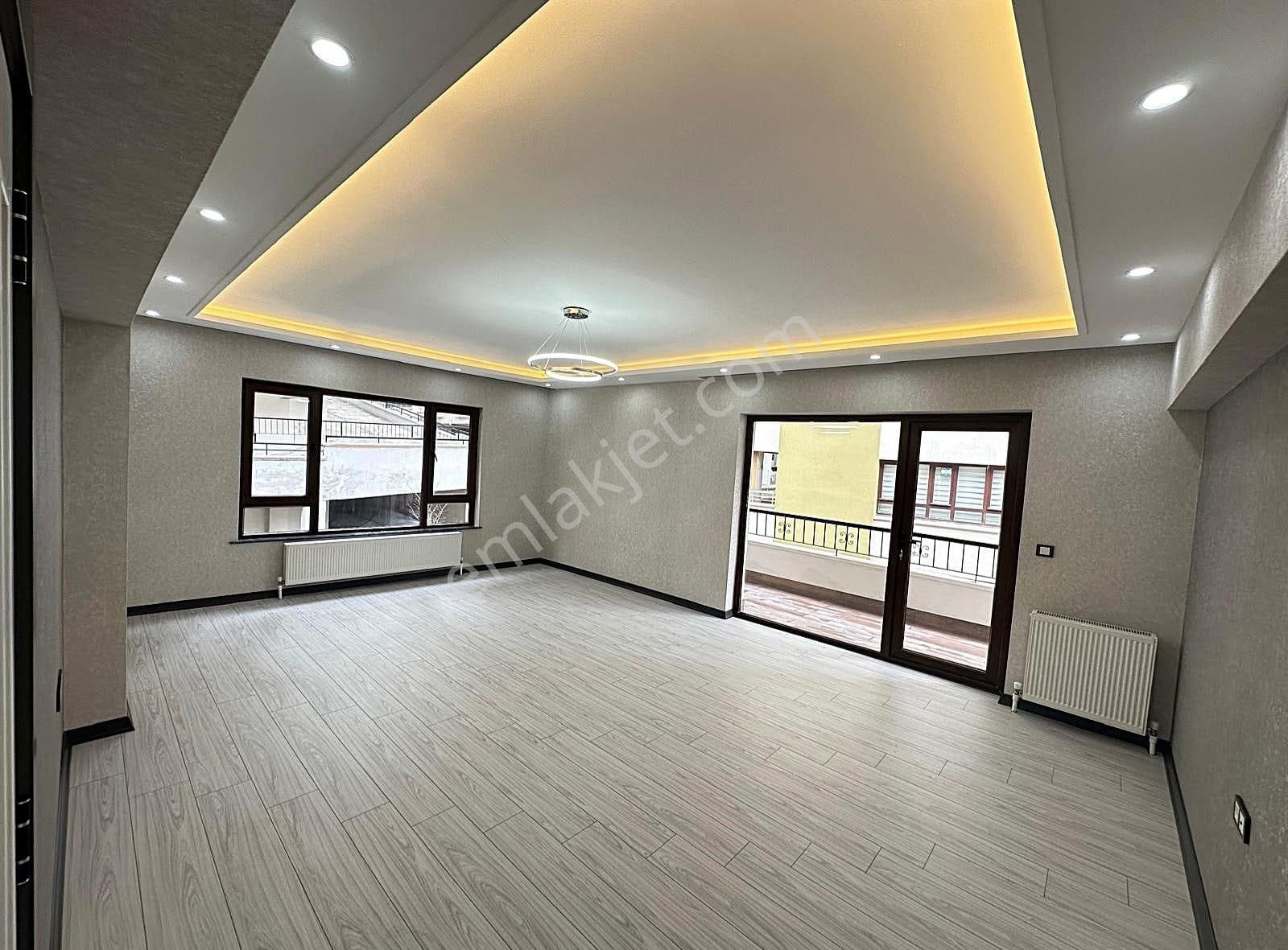 Atanora Vadi'den 1059.cadde Üzerinde Kabil Caddesi Yakını 4+1 Süperlüx Yapılı Çift Banyolu - Görsel 8