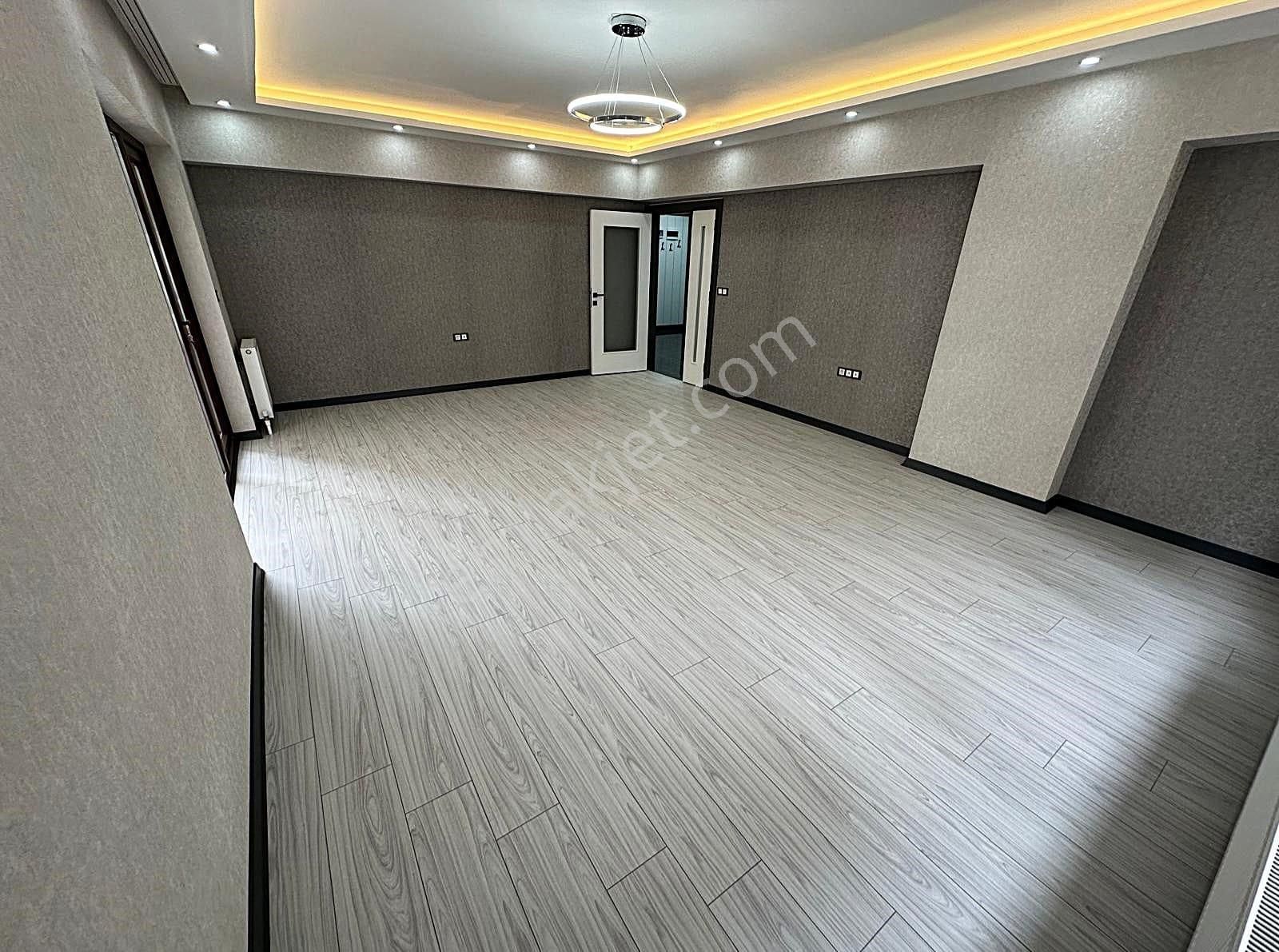 Atanora Vadi'den 1059.cadde Üzerinde Kabil Caddesi Yakını 4+1 Süperlüx Yapılı Çift Banyolu - Görsel 10