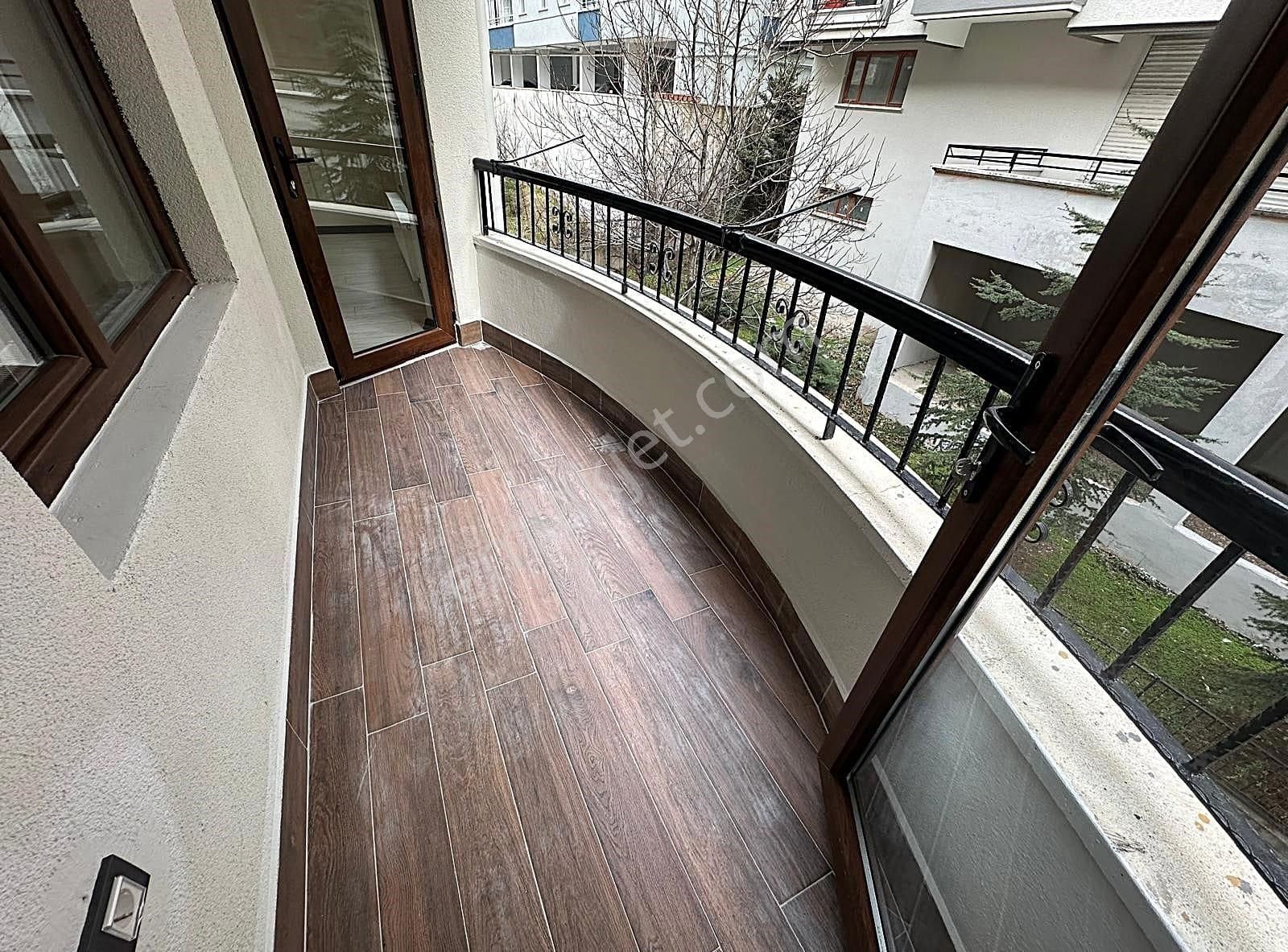 Atanora Vadi'den 1059.cadde Üzerinde Kabil Caddesi Yakını 4+1 Süperlüx Yapılı Çift Banyolu - Görsel 20