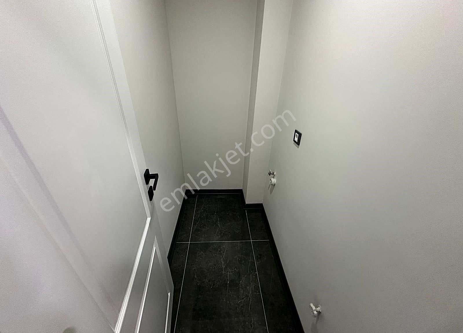 Atanora Vadi'den 1059.cadde Üzerinde Kabil Caddesi Yakını 4+1 Süperlüx Yapılı Çift Banyolu - Görsel 33