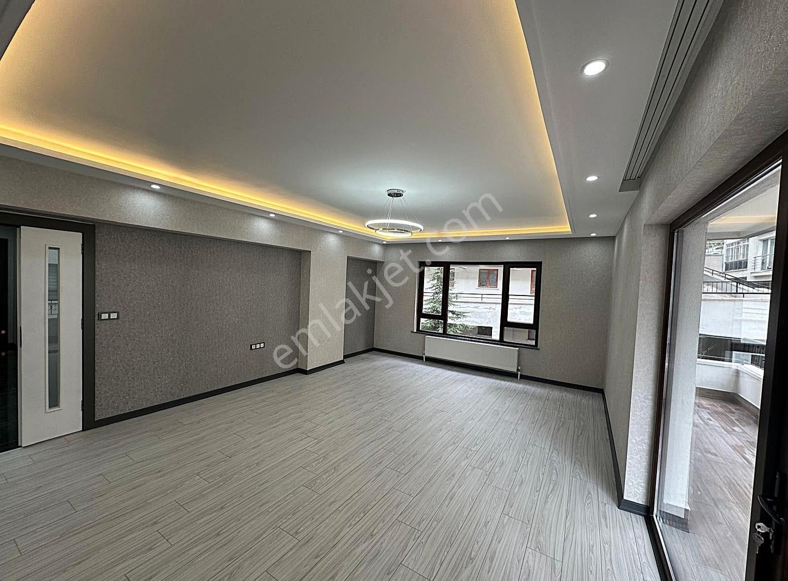 Atanora Vadi'den 1059.cadde Üzerinde Kabil Caddesi Yakını 4+1 Süperlüx Yapılı Çift Banyolu - Görsel 21