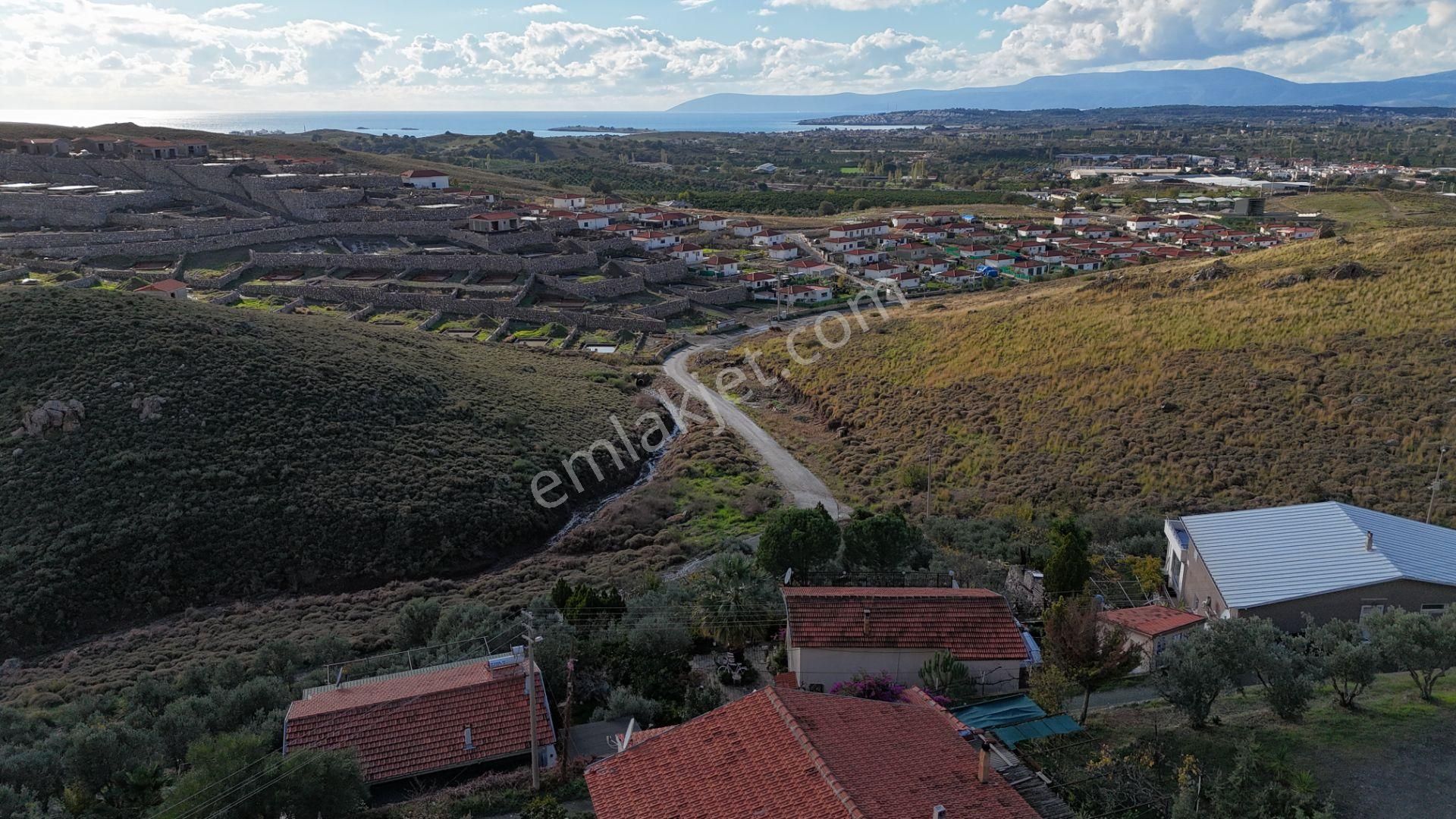 İzmir Seferihisar Tepecik Mahallesi’nde Deniz Manzaralı 2+1 Müstakil Yazlık Villa