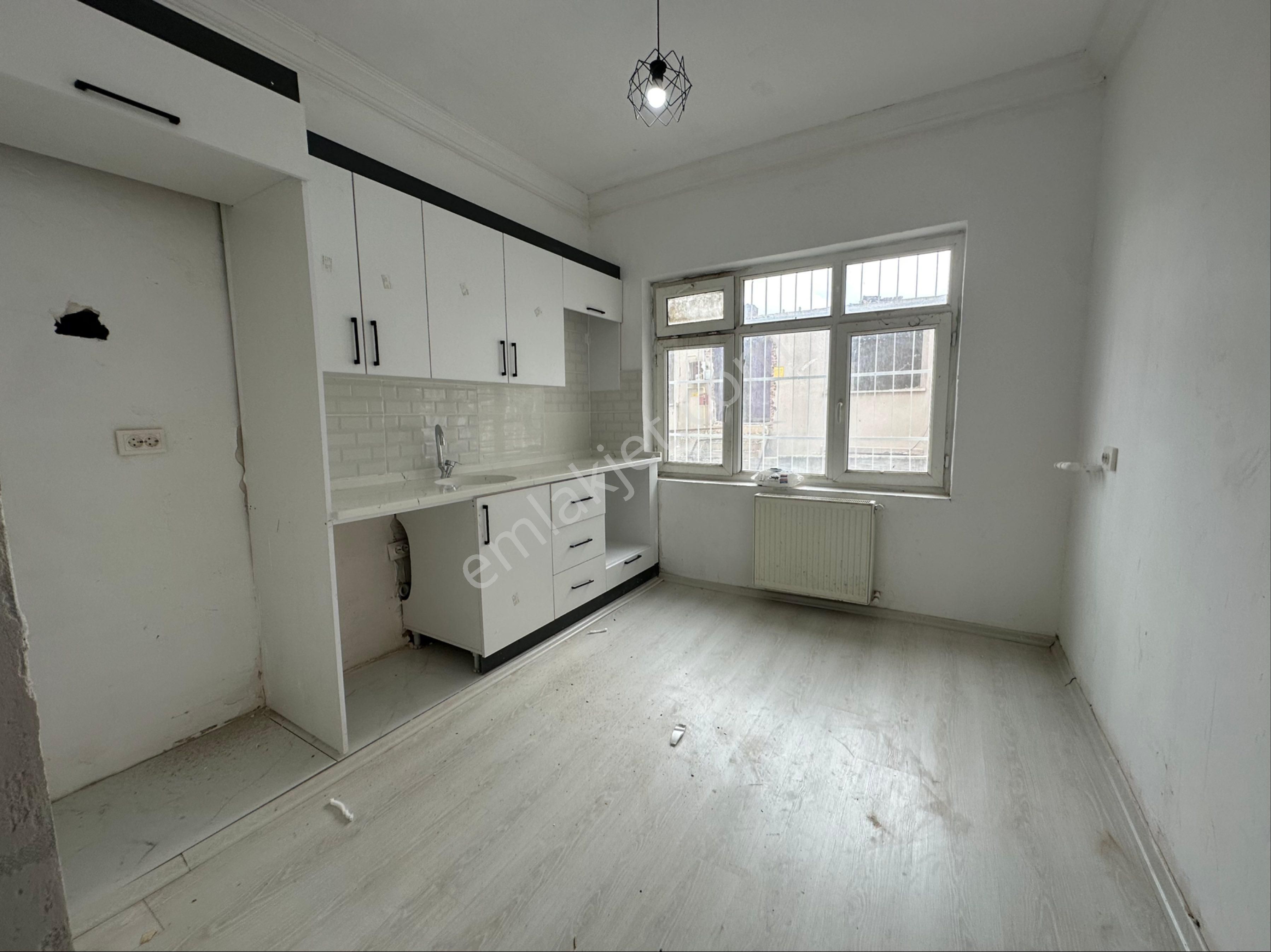 Evim-nur'dan Kadifekale Mh 2+0 80m2 İçi Full Yapılı - Görsel 21