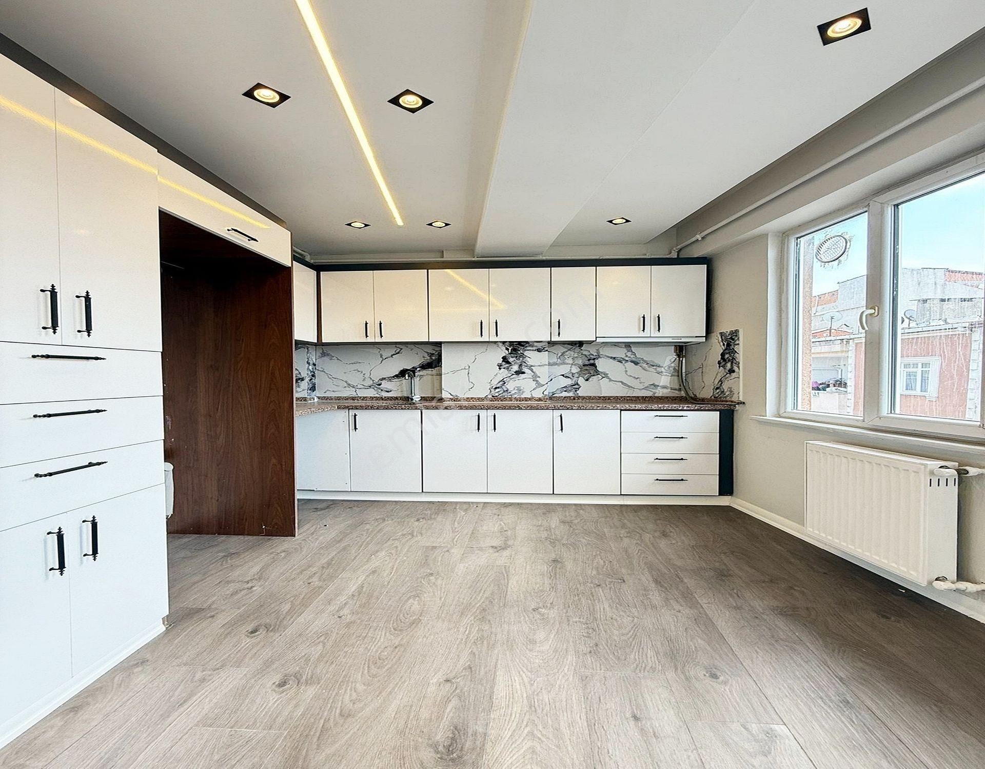 Esenyurt Meydana 1 Adım Mesafede 2+1 Ultra Lüks Daire !!! - Görsel 10