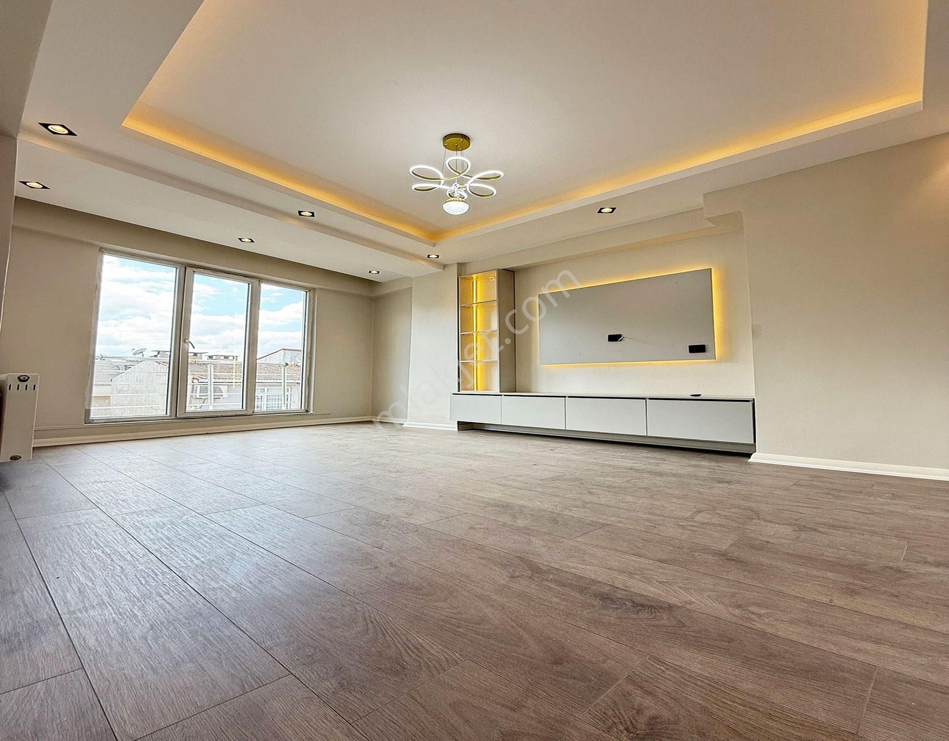 Esenyurt Meydana 1 Adım Mesafede 2+1 Ultra Lüks Daire !!! - Görsel 5