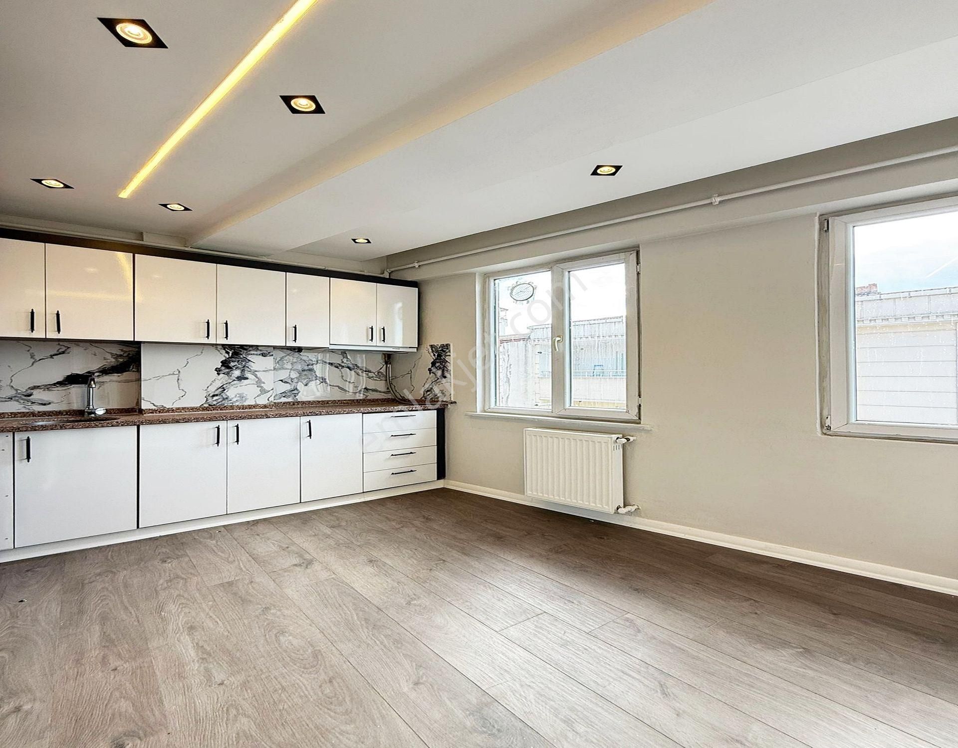 Esenyurt Meydana 1 Adım Mesafede 2+1 Ultra Lüks Daire !!! - Görsel 7