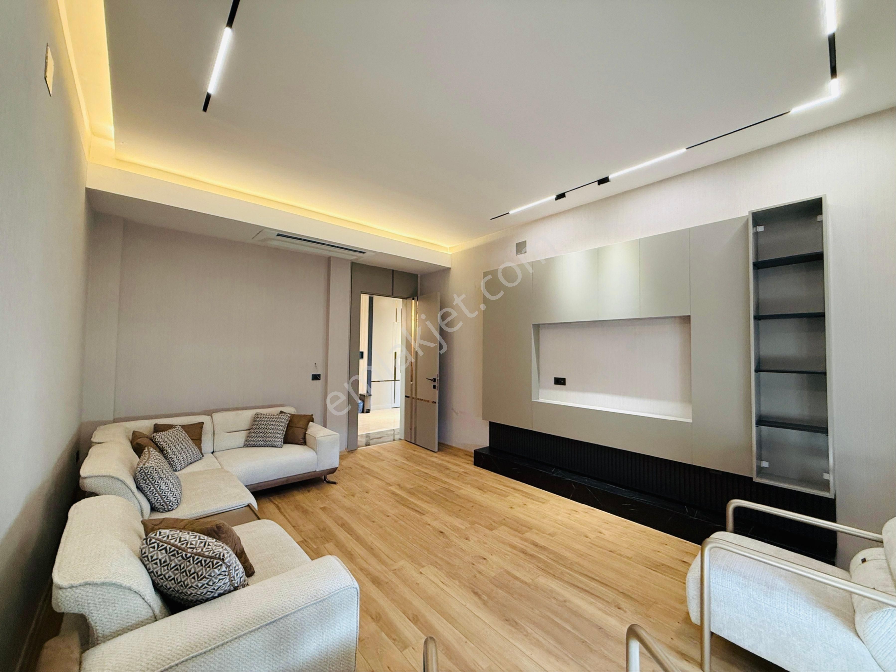 Şehirgösterende Sıfır 4,5+1 Satılık Ultralüx Akıllı Daire