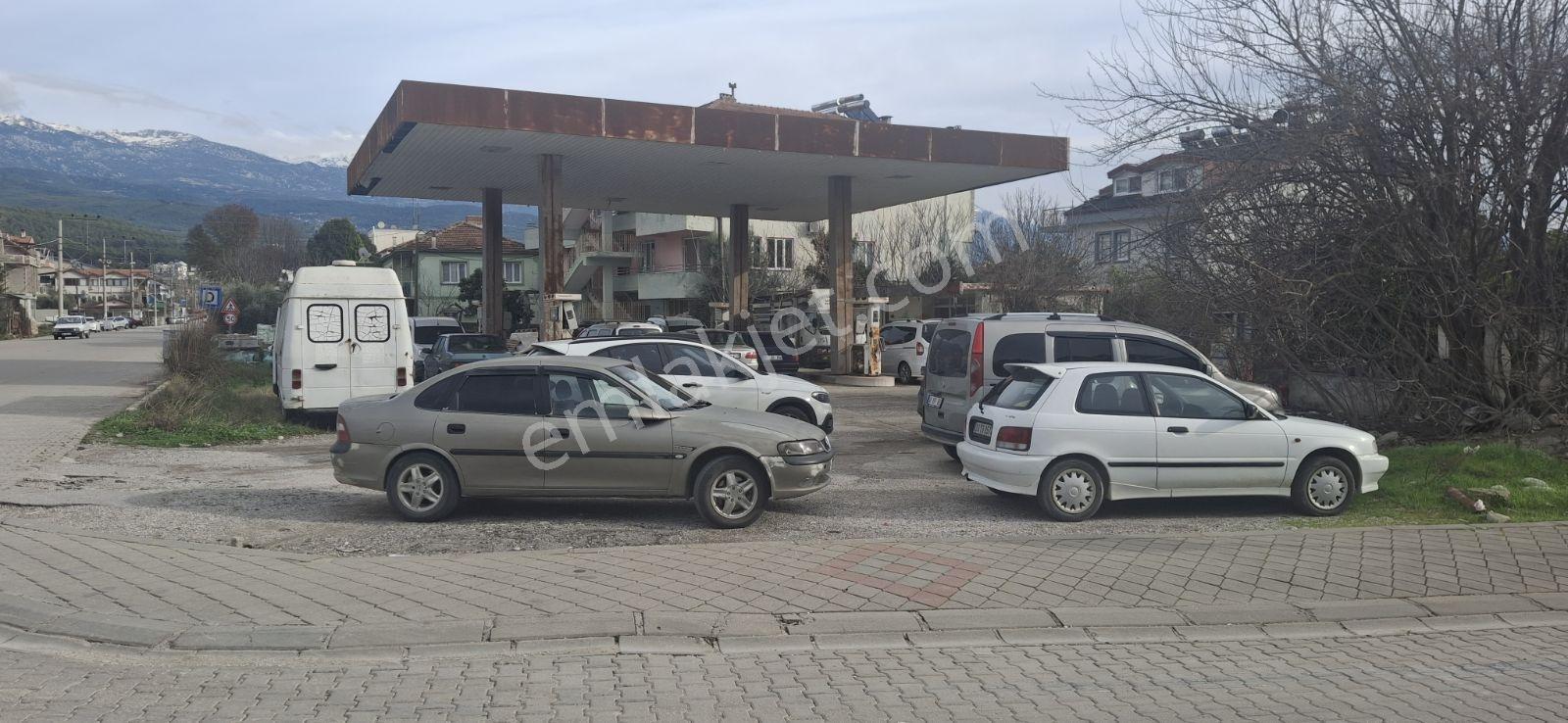 Seydikemer Gerişburnu Mah.ilkon'dan Satılık Ticari Köşe Parsel