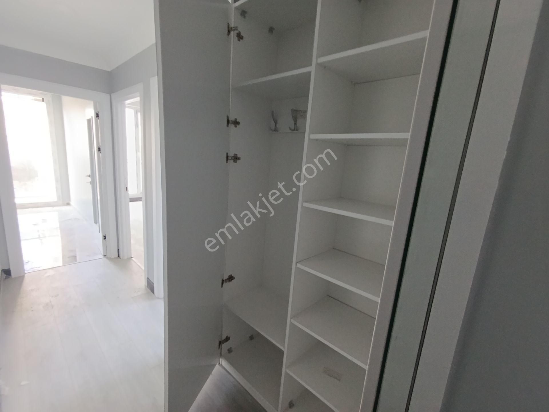 Pendik Esenyalı"da Satılık 3+1 120m2 Sıfır Asansörlü Kapalı Açık Otoparklı Daire - Görsel 14