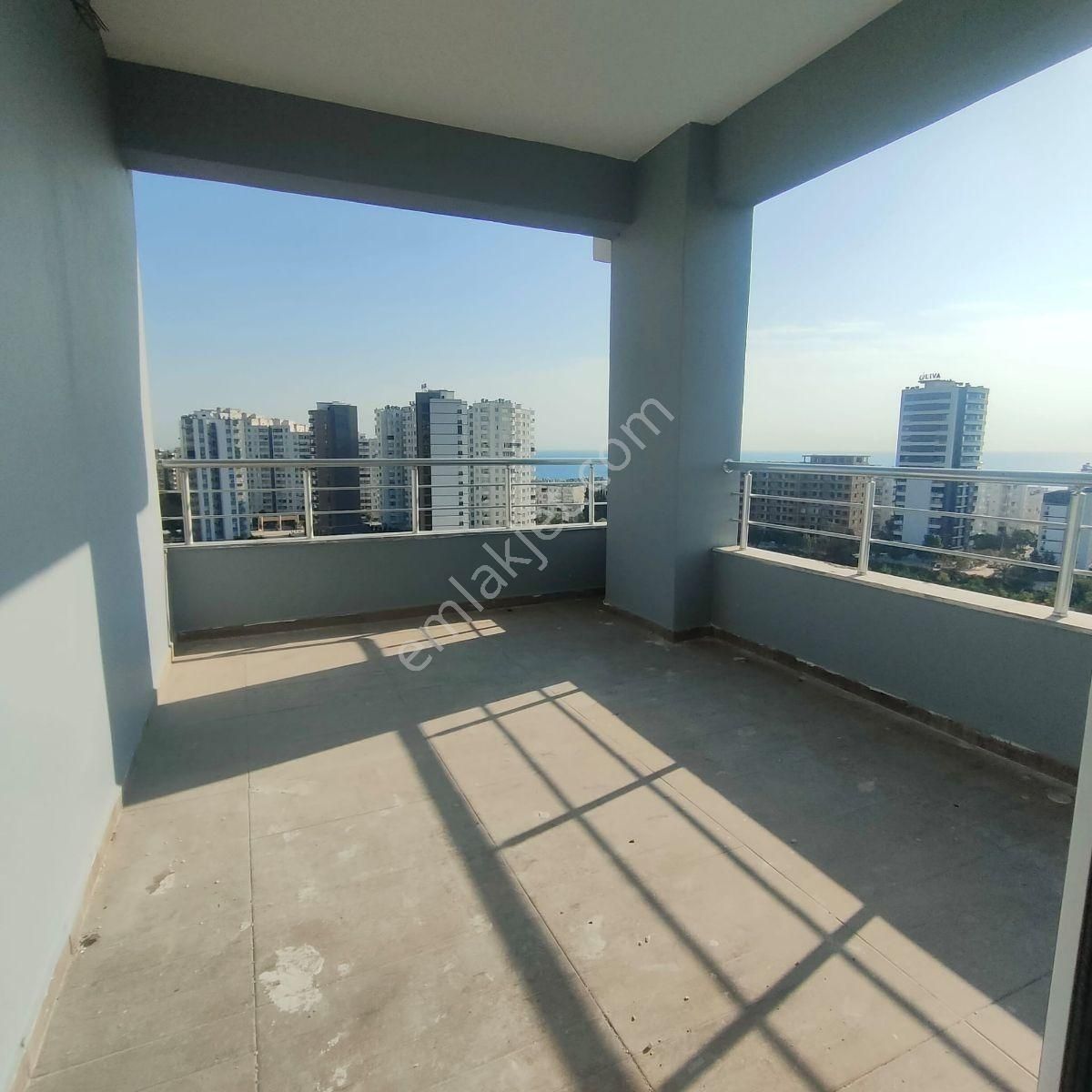 Zümrüt'ten Mezitli Seymenli Mah. Havuzlu Sıfır 2+1 Sat. Daire - Görsel 15