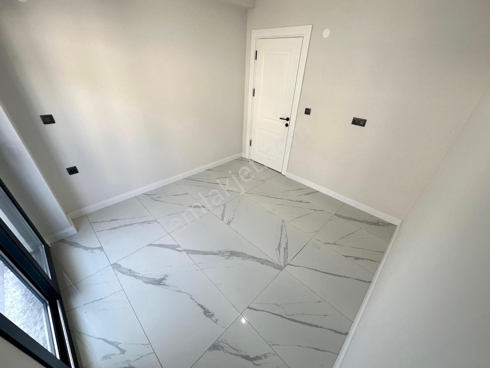 🏡 Referans'tan İkizçay'da Yerden Isıtmalı Ara Kat Denize 50 Mt Lüx 2+1 Daire - Görsel 14