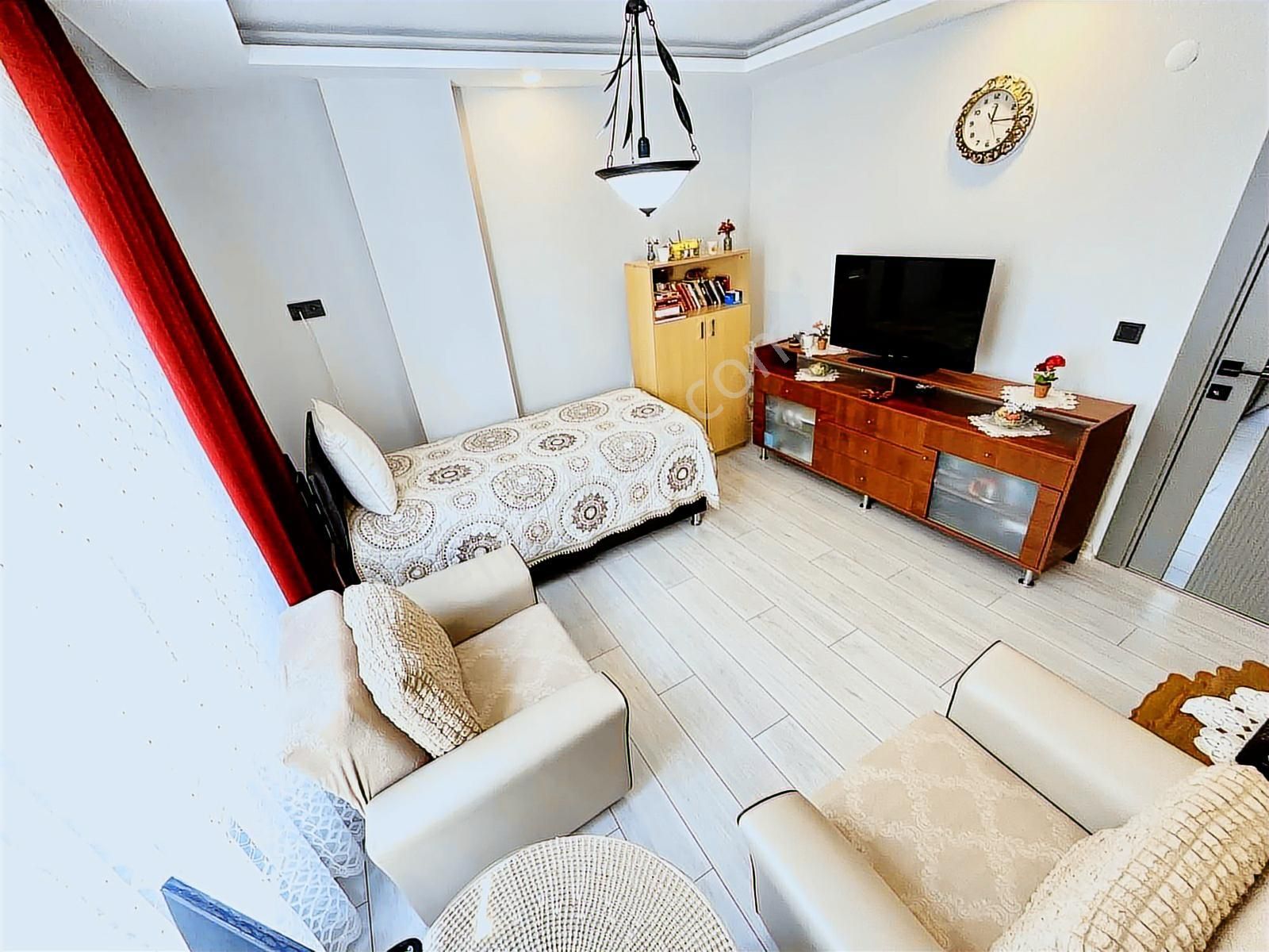 Yetkili Gürsoy'dan Altınkumda Doğalgazlı Ebeveyn Banyolu 2+1 - Görsel 26