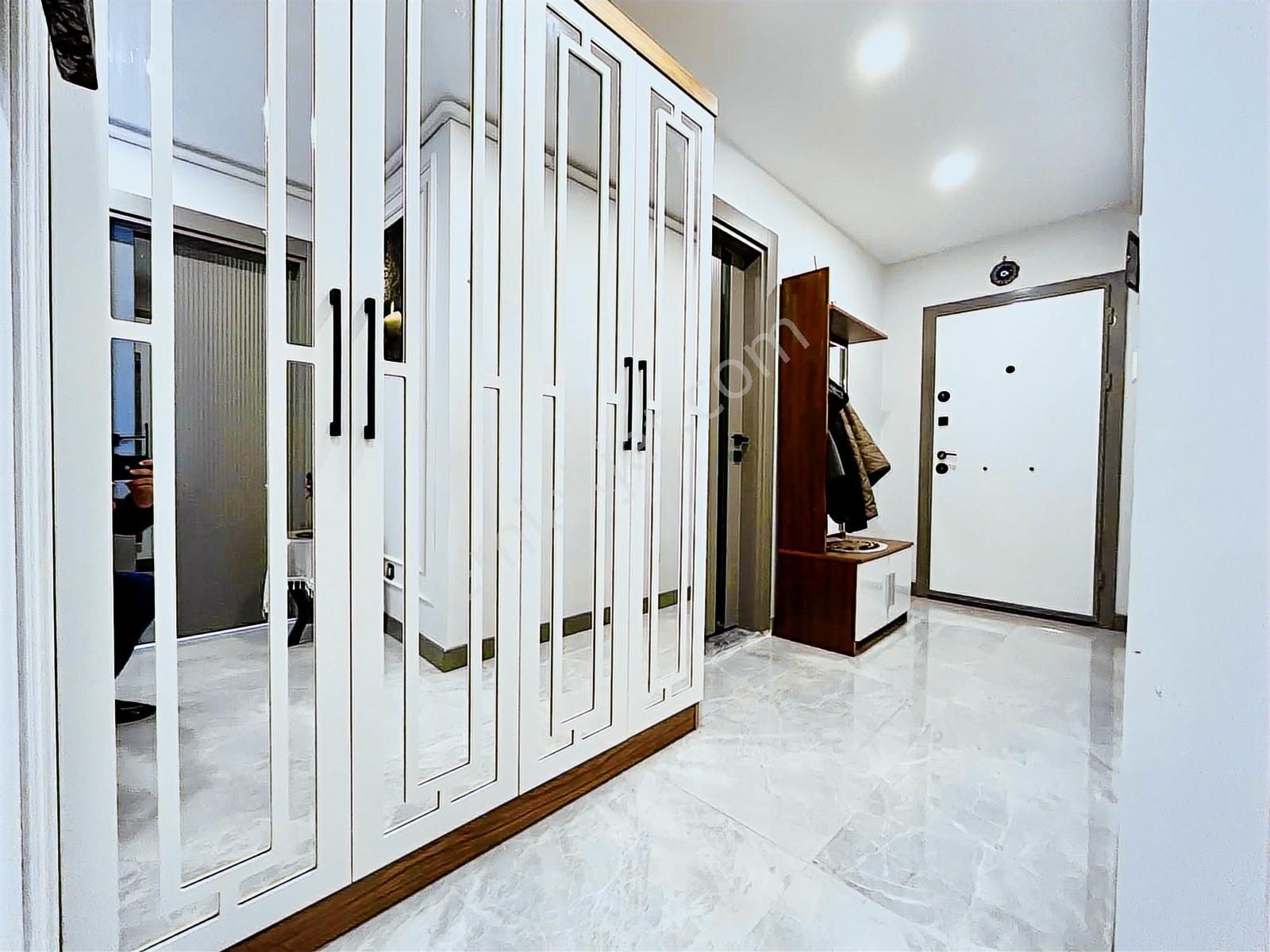 Yetkili Gürsoy'dan Altınkumda Doğalgazlı Ebeveyn Banyolu 2+1 - Görsel 22