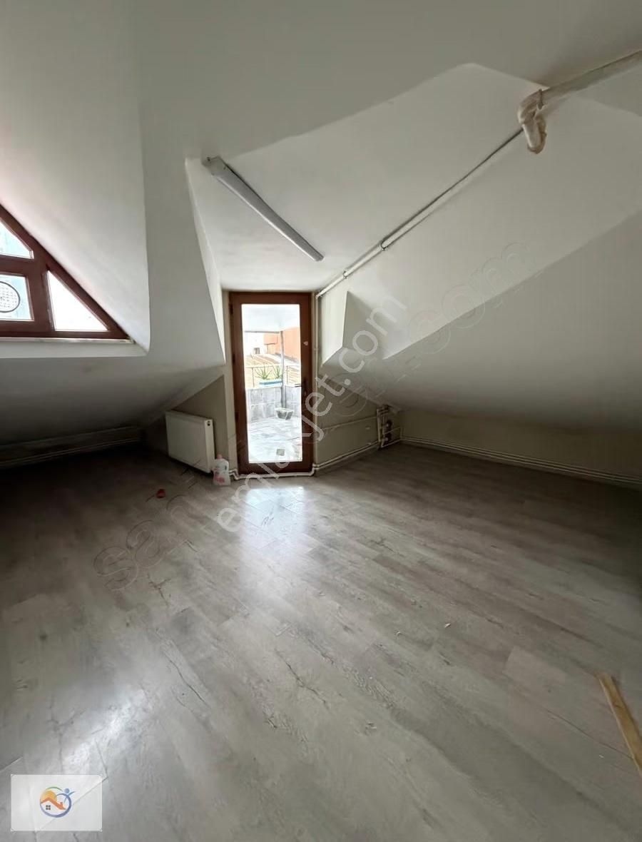 Yenidoğanda Ayrı Girişli Dubleks Satılık Daire - Görsel 23