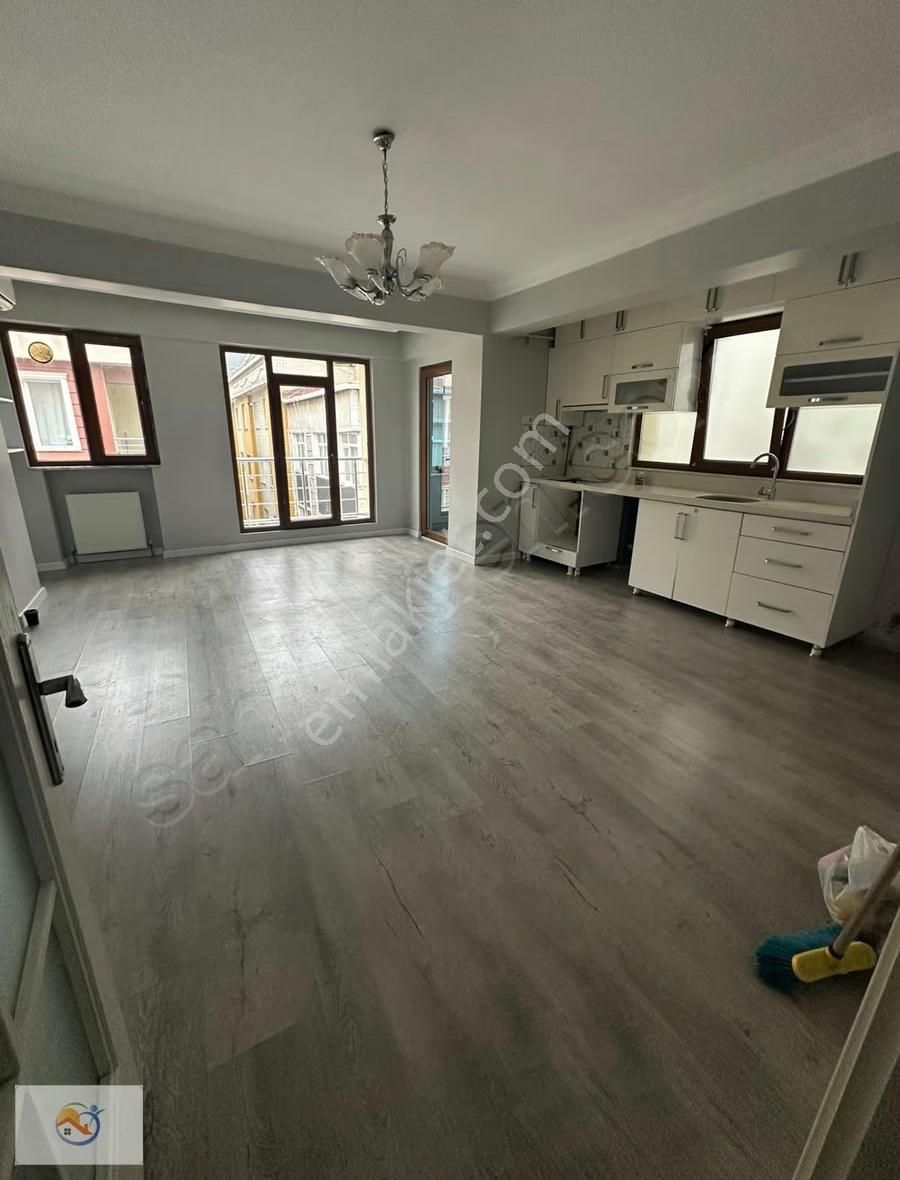 Yenidoğanda Ayrı Girişli Dubleks Satılık Daire - Görsel 18