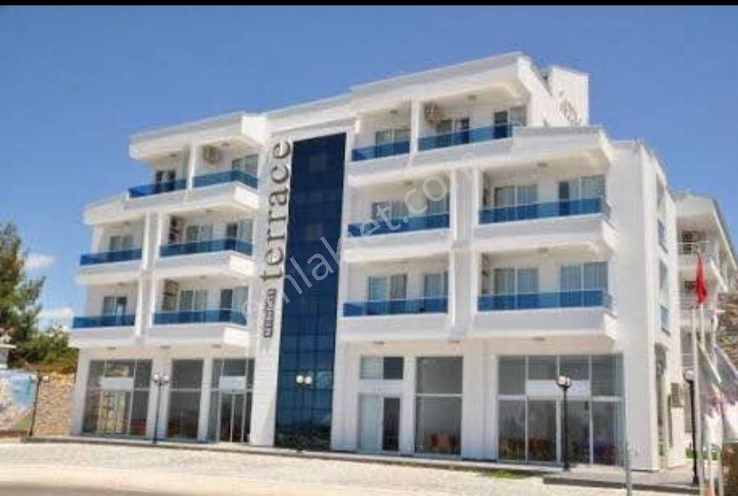 Deniz Ve Dağ Manzaralı Teraslı Havuzlu Kiralık Daire