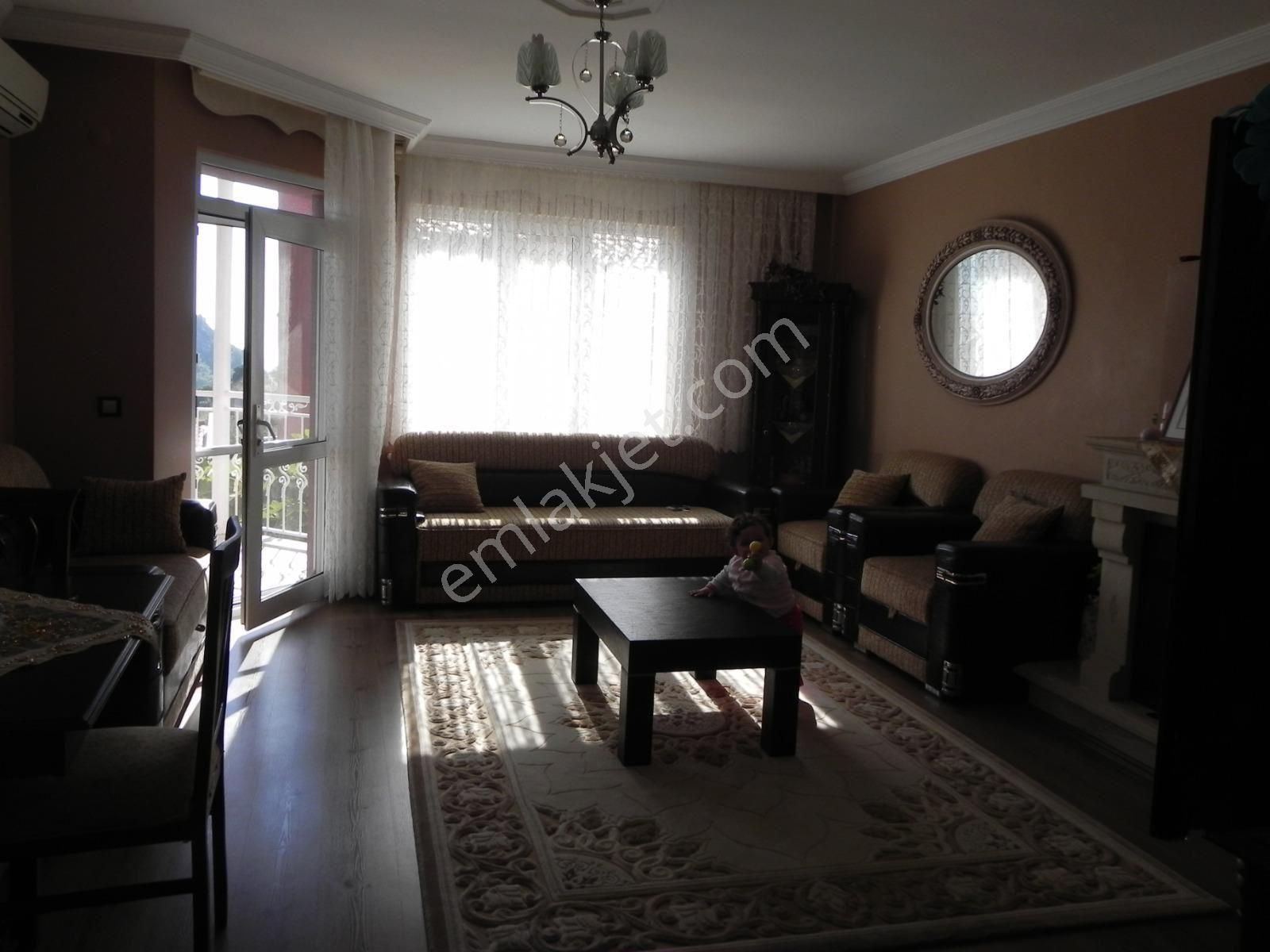 Marmaris'de Çok Sosyal Site İçinde Büyük Villa.. - Görsel 13