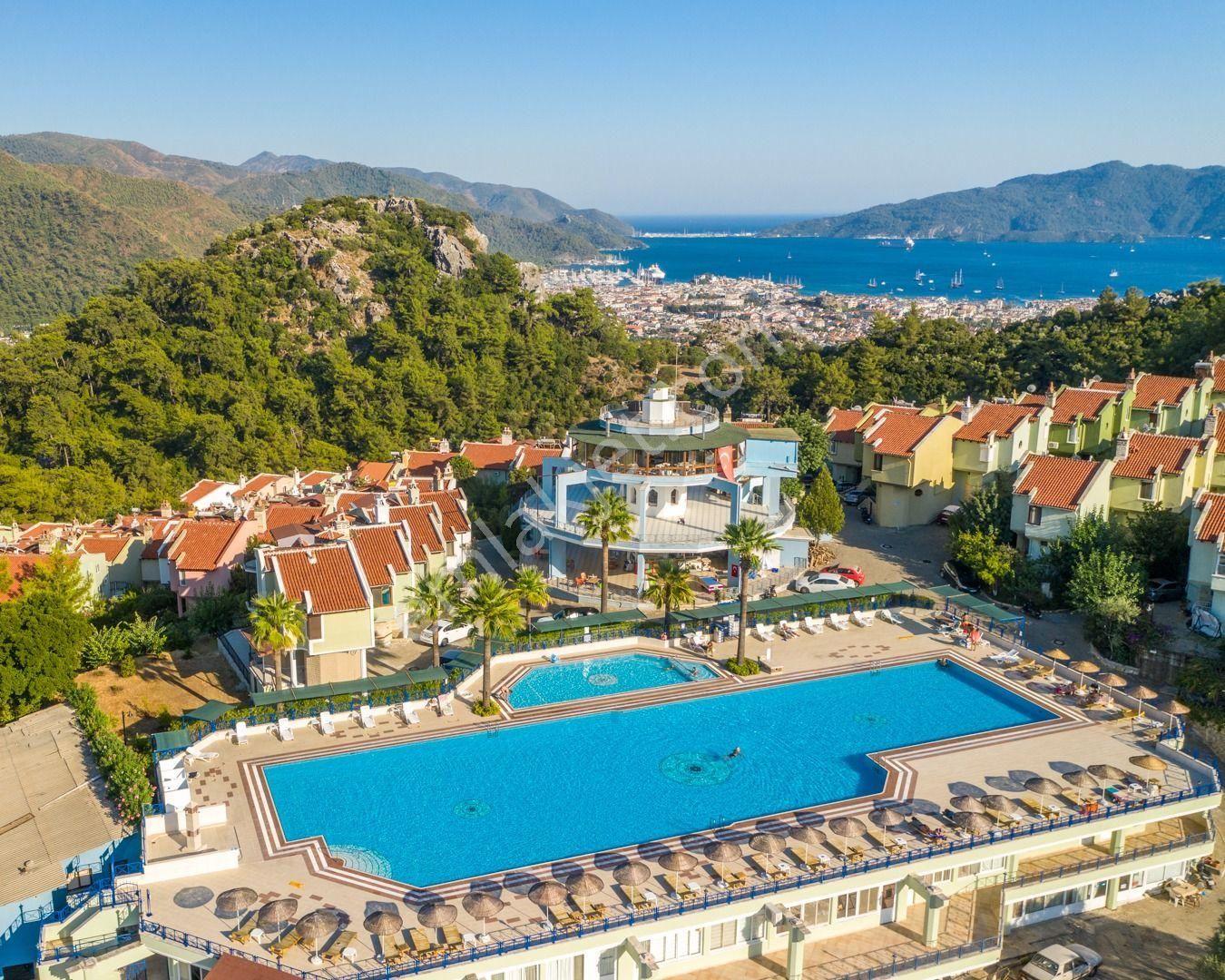 Marmaris'de Çok Sosyal Site İçinde Büyük Villa.. - Görsel 22