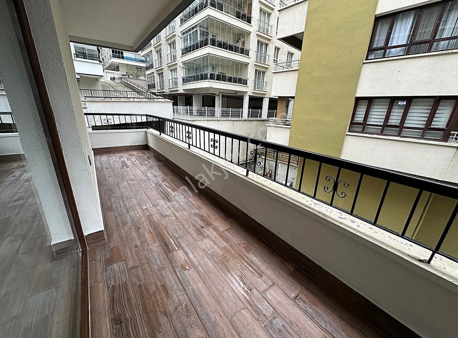 Atanora Vadi'den Gökkuşağı Caddesi Üzerinde Süper Lüks Yapılı 3+1+2 Banyolu Asansörlü Arakat - Görsel 31