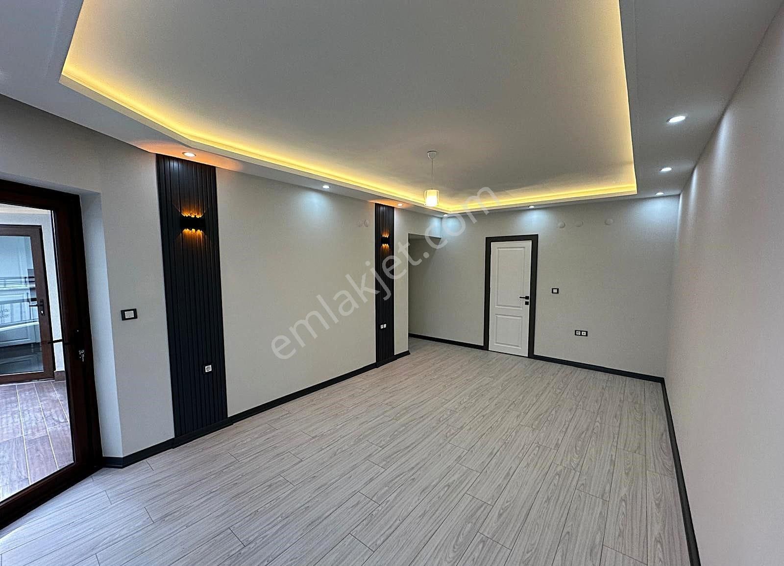 Atanora Vadi'den Gökkuşağı Caddesi Üzerinde Süper Lüks Yapılı 3+1+2 Banyolu Asansörlü Arakat - Görsel 17