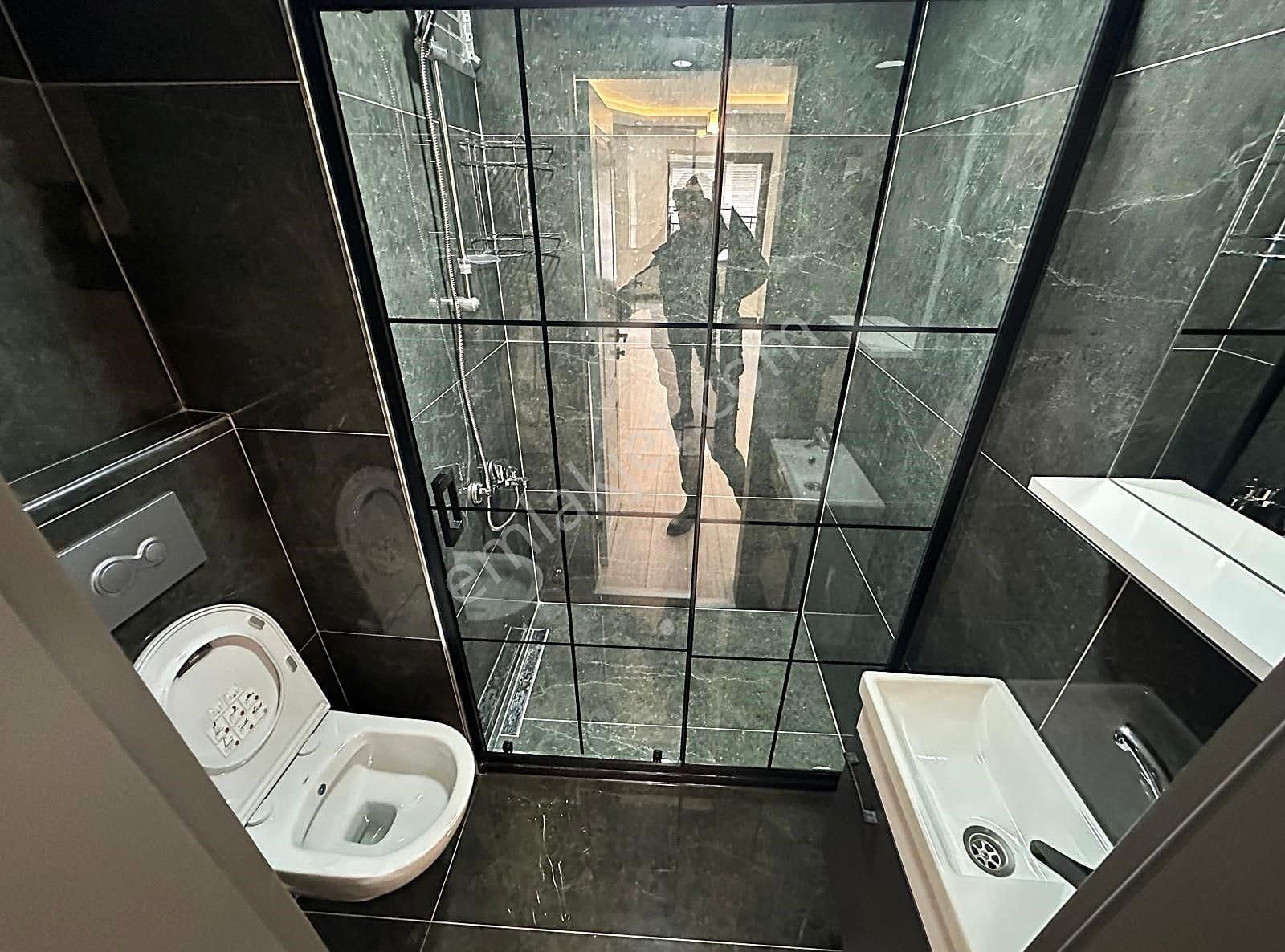 Atanora Vadi'den Gökkuşağı Caddesi Üzerinde Süper Lüks Yapılı 3+1+2 Banyolu Asansörlü Arakat - Görsel 16