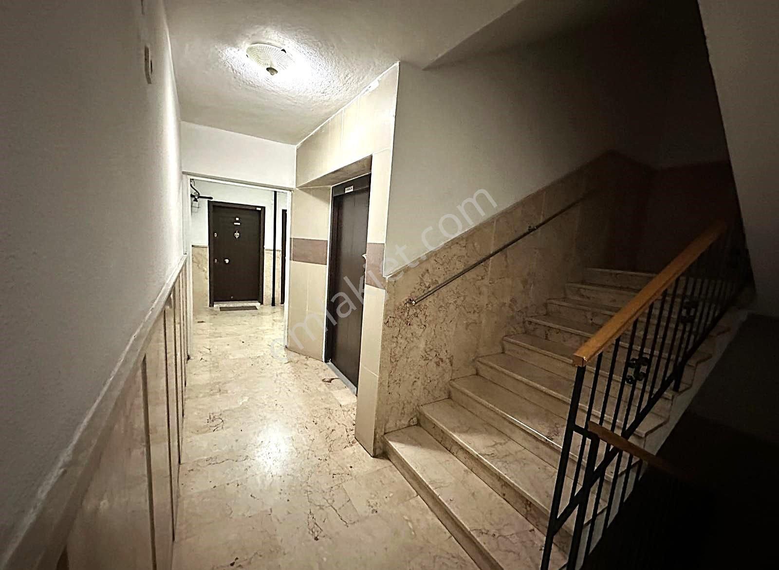 Atanora Vadi'den Gökkuşağı Caddesi Üzerinde Süper Lüks Yapılı 3+1+2 Banyolu Asansörlü Arakat - Görsel 20