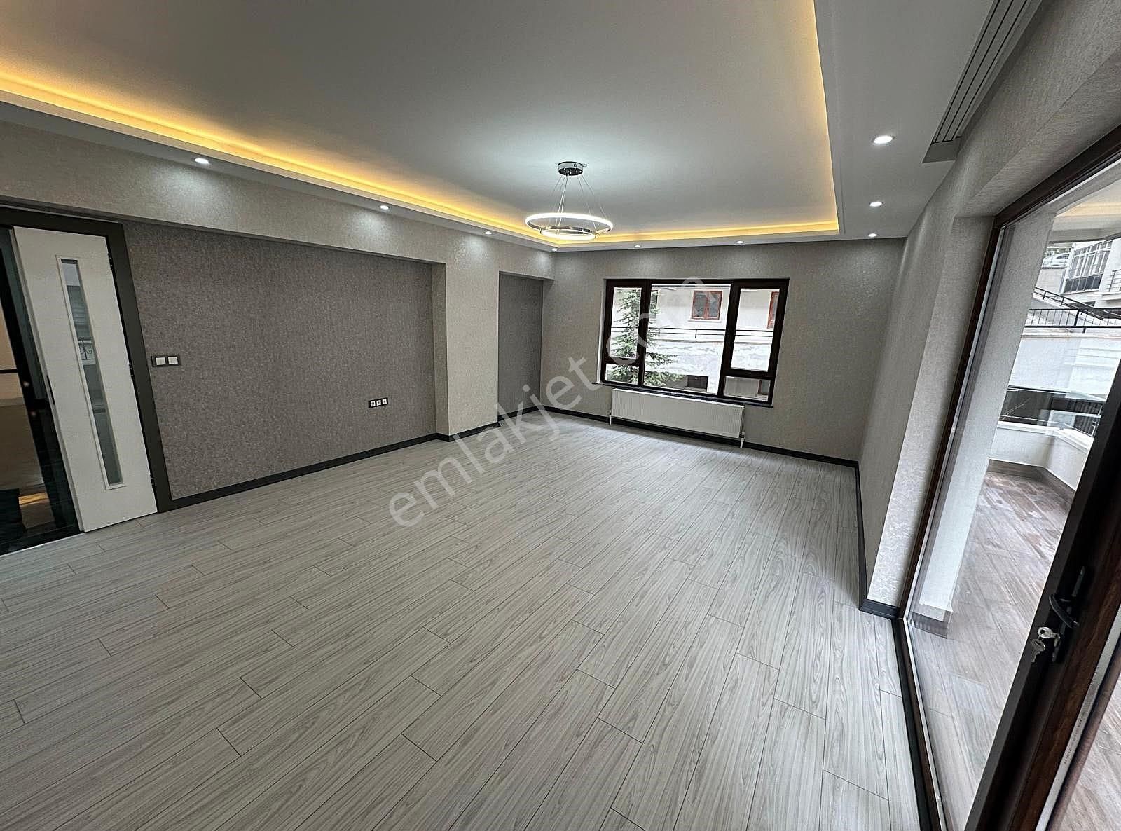 Atanora Vadi'den Gökkuşağı Caddesi Üzerinde Süper Lüks Yapılı 3+1+2 Banyolu Asansörlü Arakat - Görsel 33