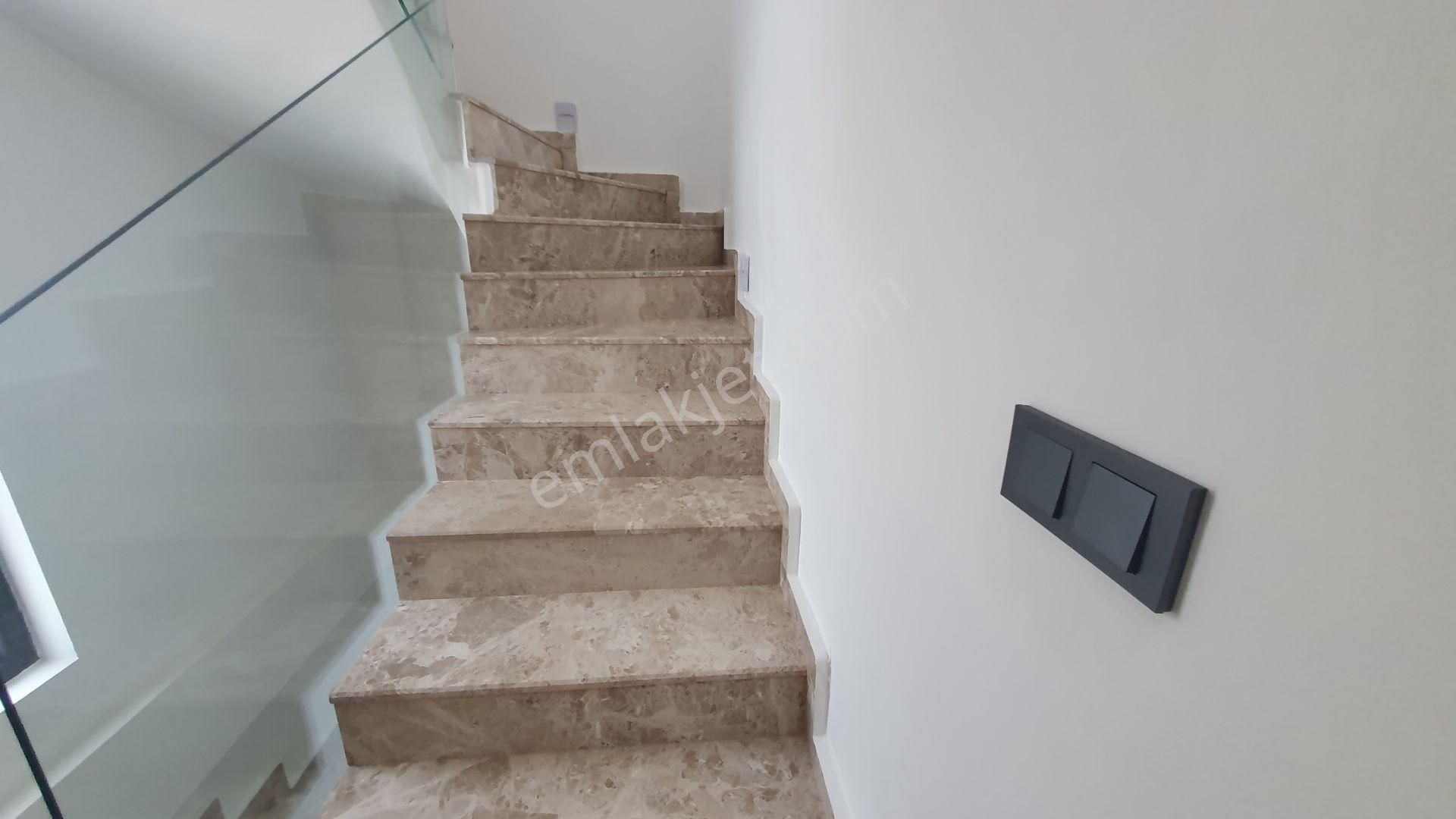 İzmir Seferihisar Payamlı’da 3+1 Havuzlu Site İçerisinde Satılık Trıpleks Yazlık - Görsel 24