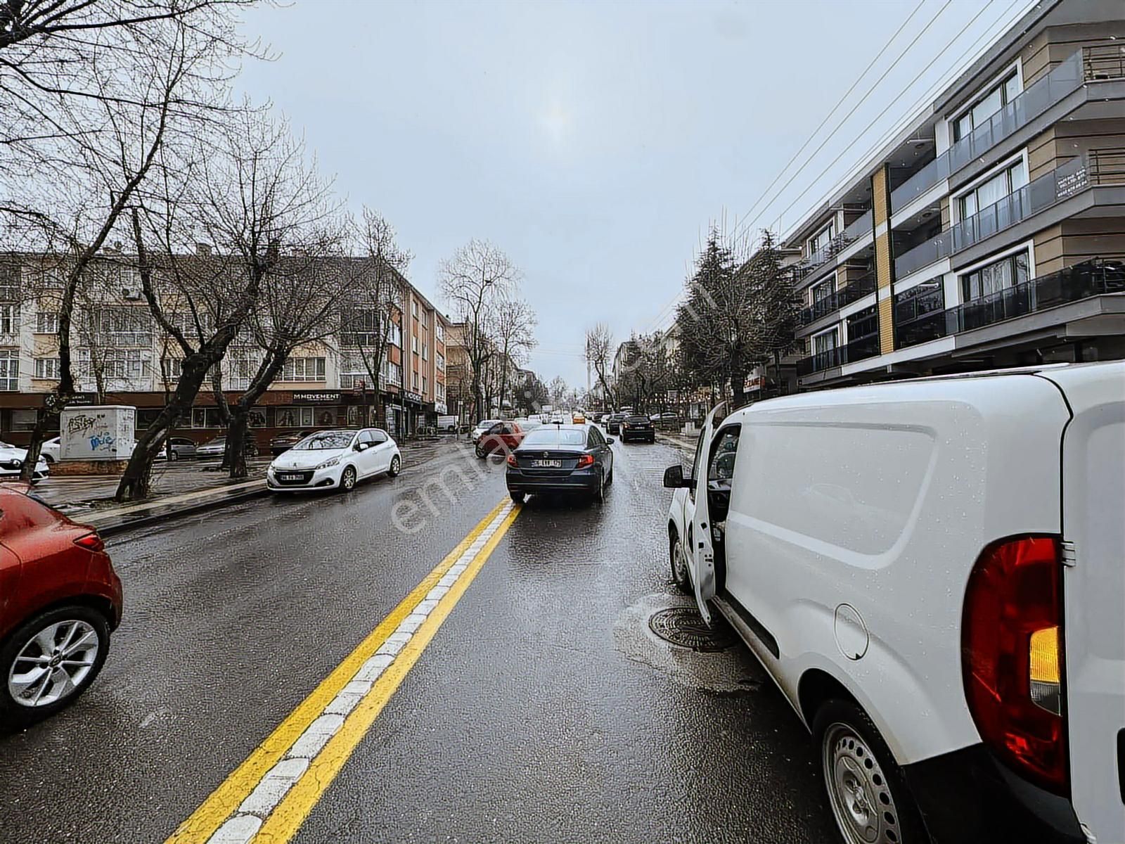 Tenor'dan Sokullu Cd. Üzeri Verandalı 3+1 Lüx Yapılı Bahçe Katı! - Görsel 23