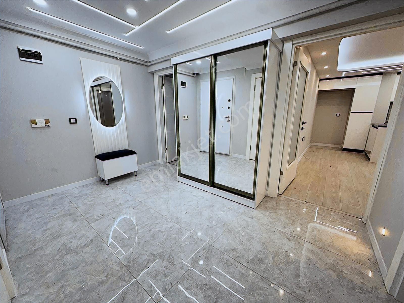 Tenor'dan Sokullu Cd. Üzeri Verandalı 3+1 Lüx Yapılı Bahçe Katı! - Görsel 7