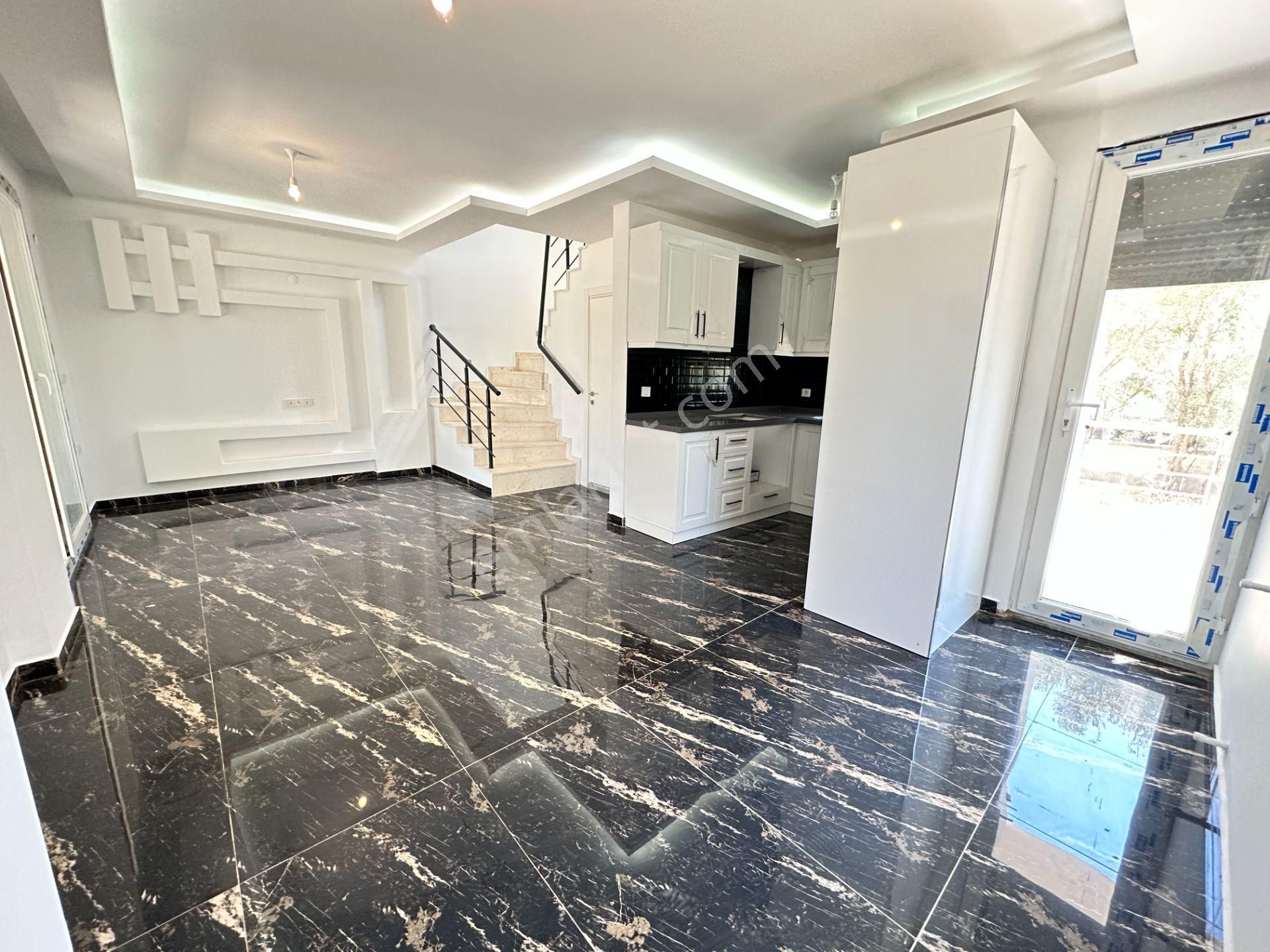 İzmir Seferihisar Doğanbey'de Plaja 650m Geniş Bahçeli Ferah Satılık 3+1 Villa - Görsel 11