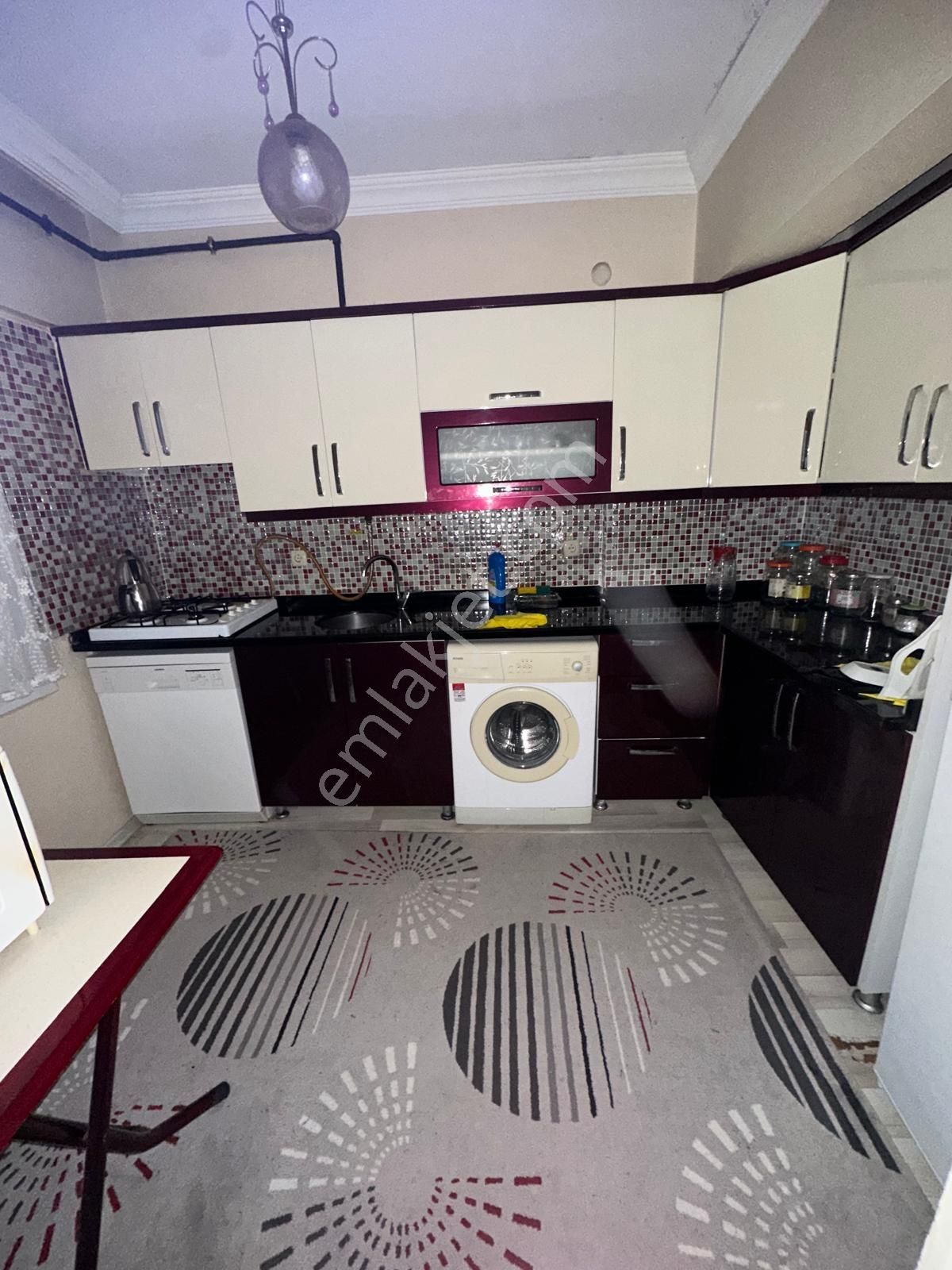 Ata Emlak'tan Bahçelievlerde 2+1 Eşyalı Kiralık Daire - Görsel 2