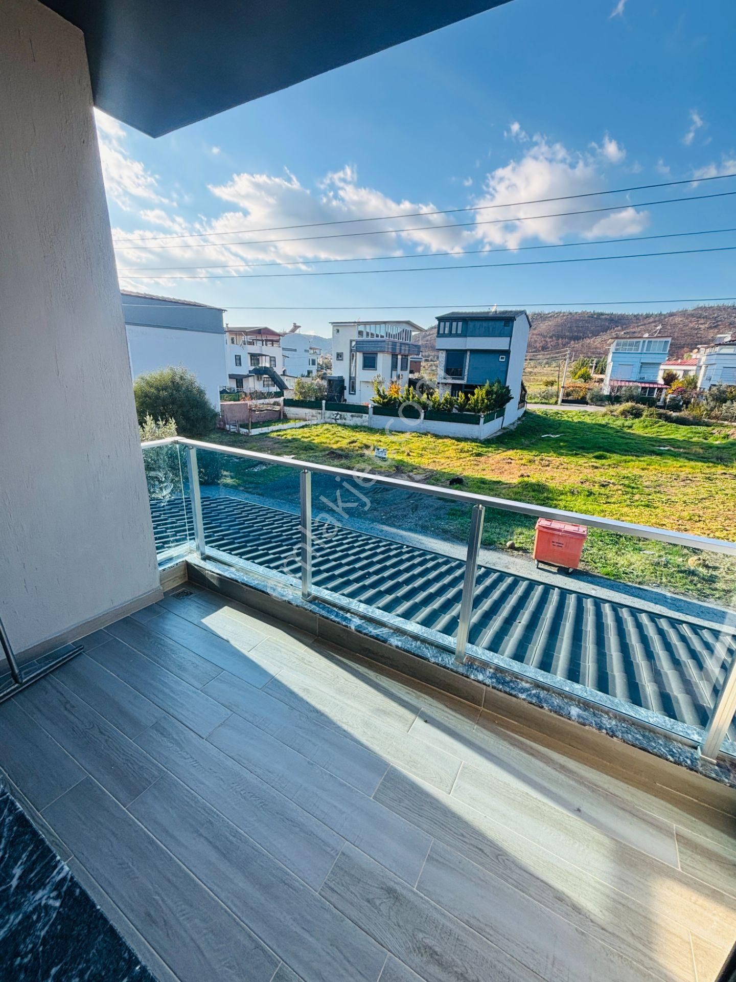 İzmir Seferihisar Cumhuriyet Mahallesi’nde 3+1 Müstakil Tripleks Yazlık Villa - Görsel 25