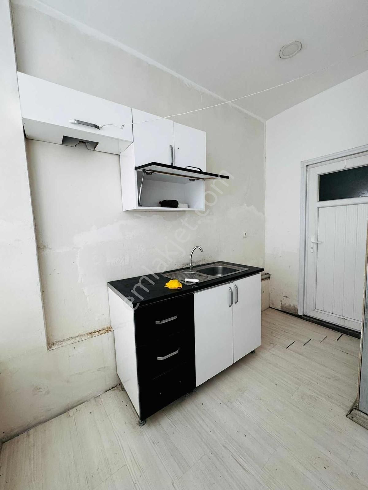 Kiralık Cadde Üstü Dükkan(videoludur) - Görsel 3